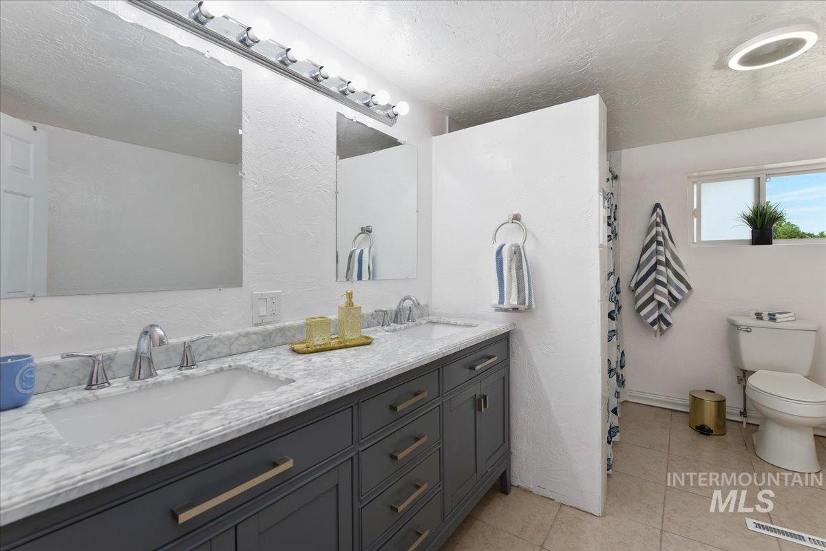 3819 S Montana Property Photo 14