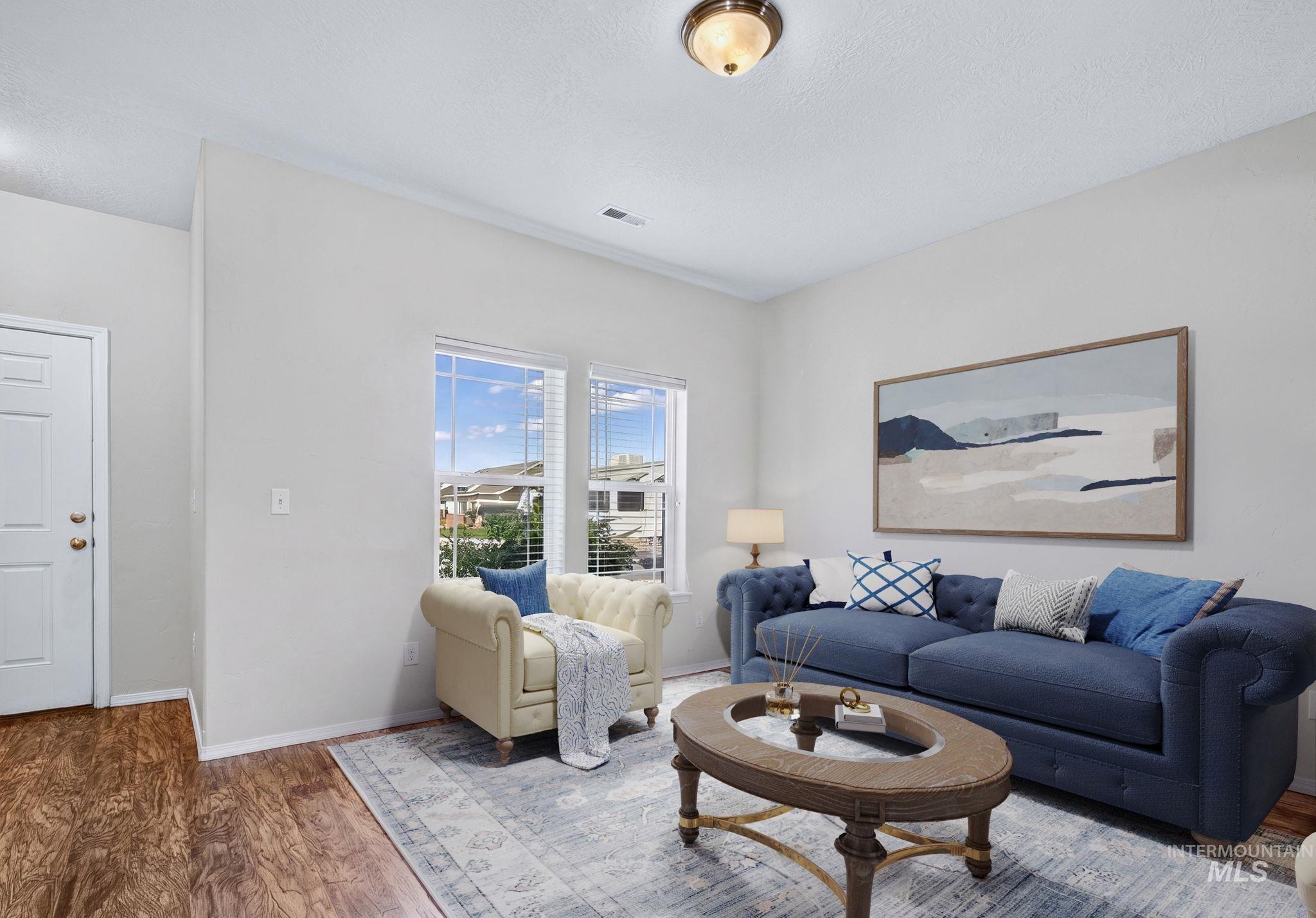 19044 Kenney Way Property Photo 8