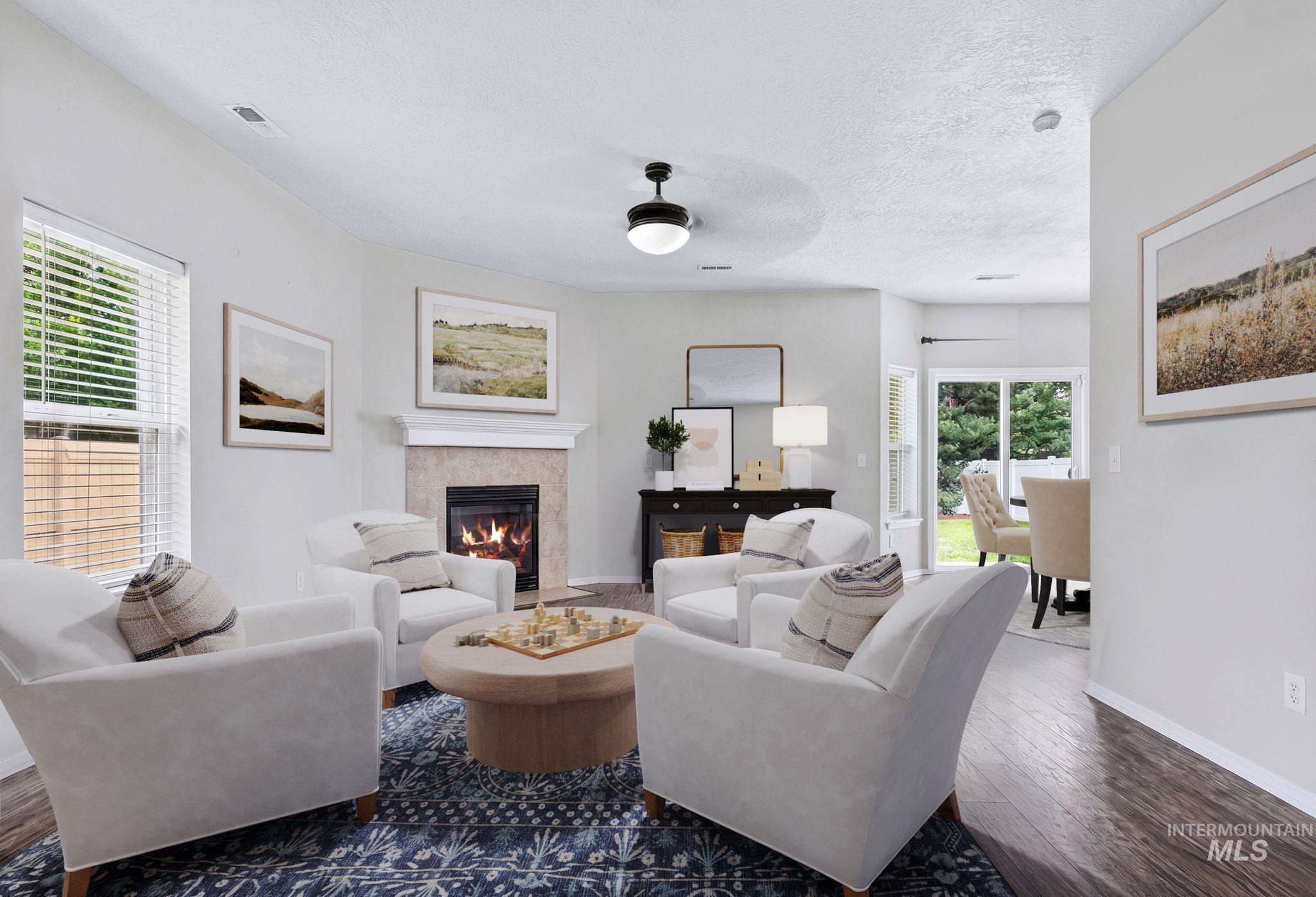 19044 Kenney Way Property Photo 9