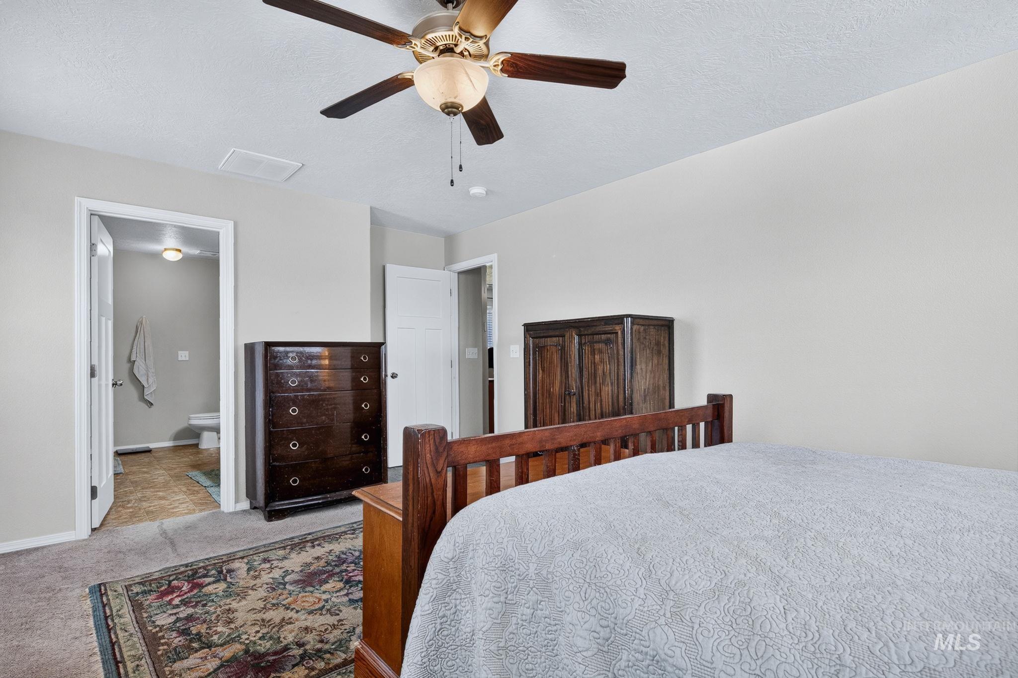 19044 Kenney Way Property Photo 21