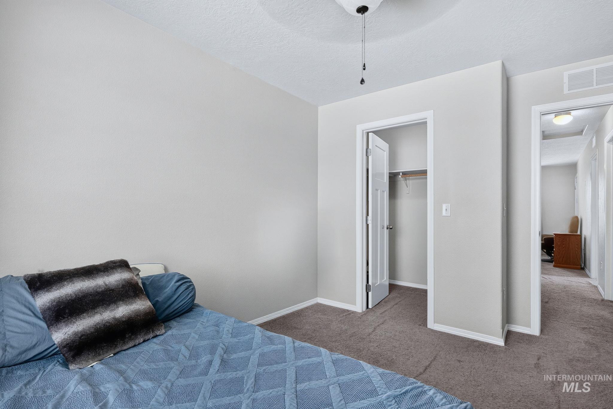 19044 Kenney Way Property Photo 32