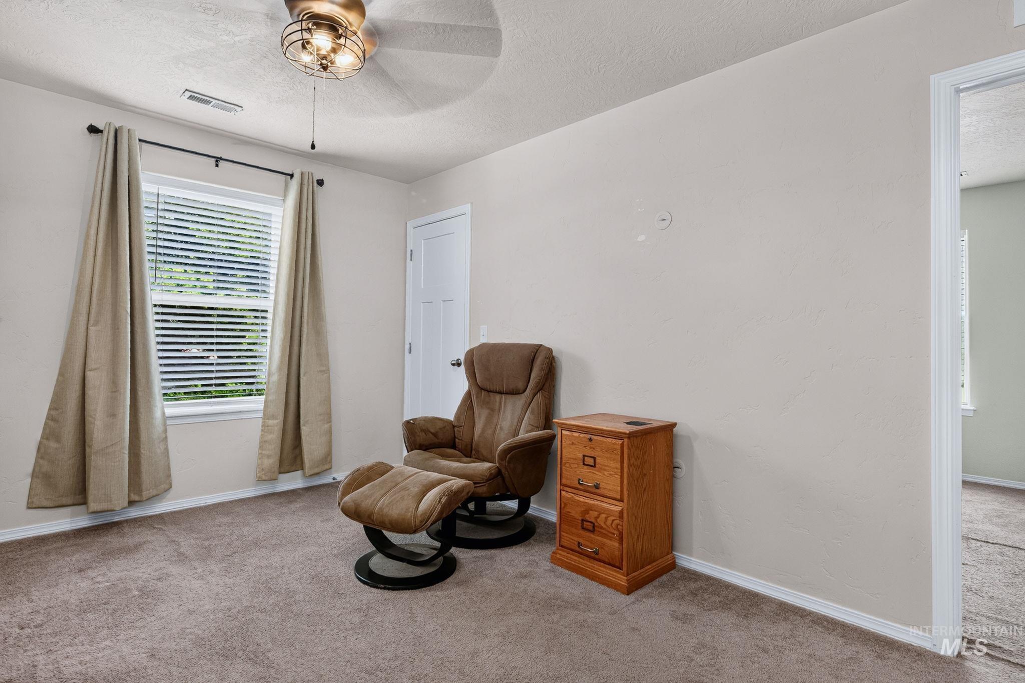 19044 Kenney Way Property Photo 32