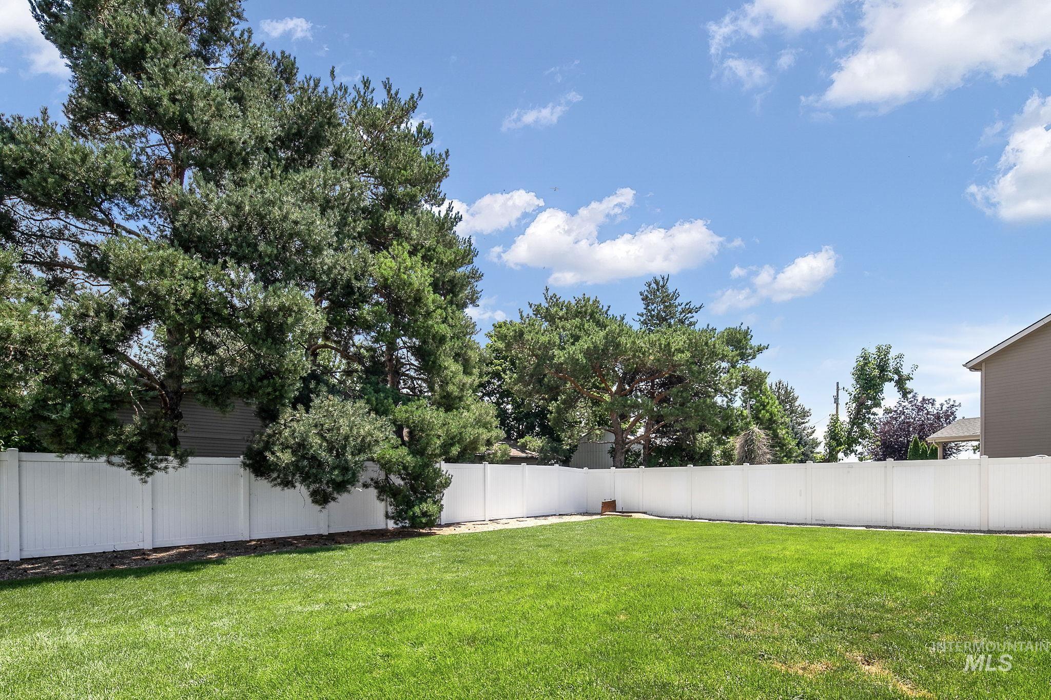 19044 Kenney Way Property Photo 38