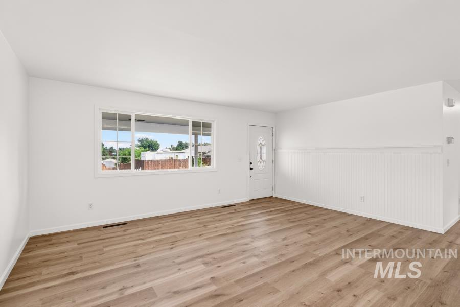 1220 18th Ave Property Photo 5