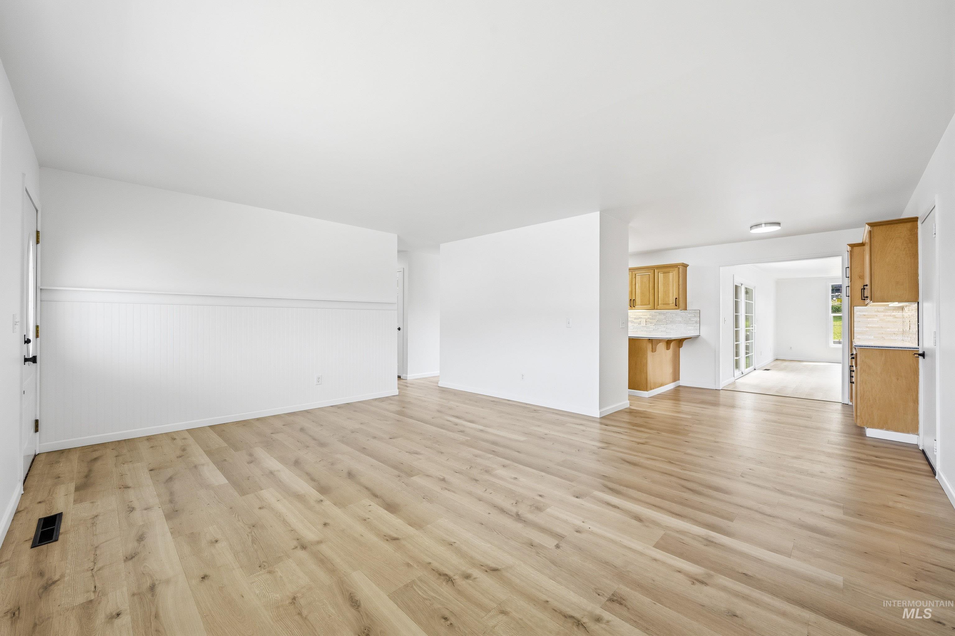 1220 18th Ave Property Photo 8