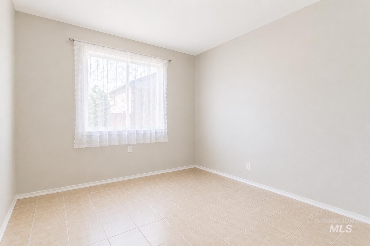 916 Graycliff Drive Property Photo 20