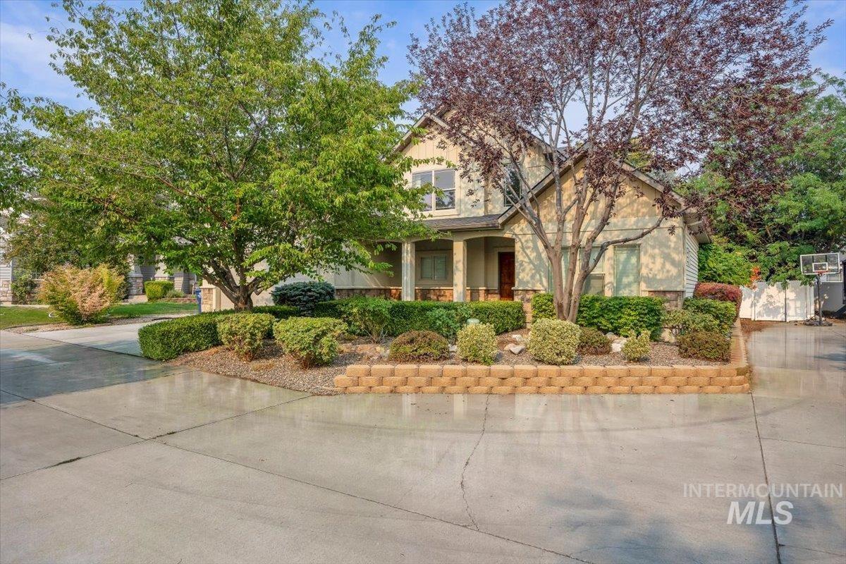 1625 Brookfield Court Property Photo 1