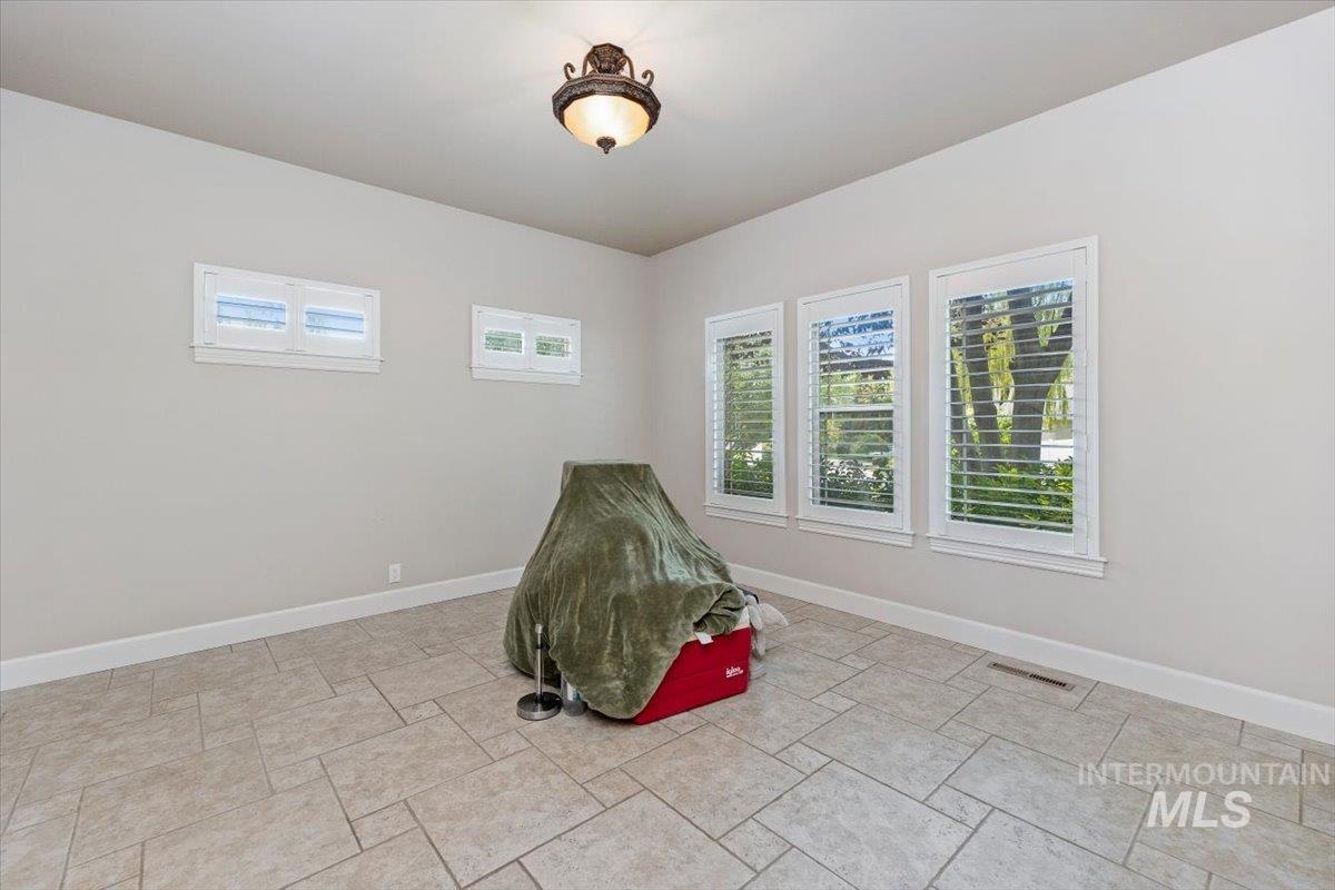 1625 Brookfield Court Property Photo 13