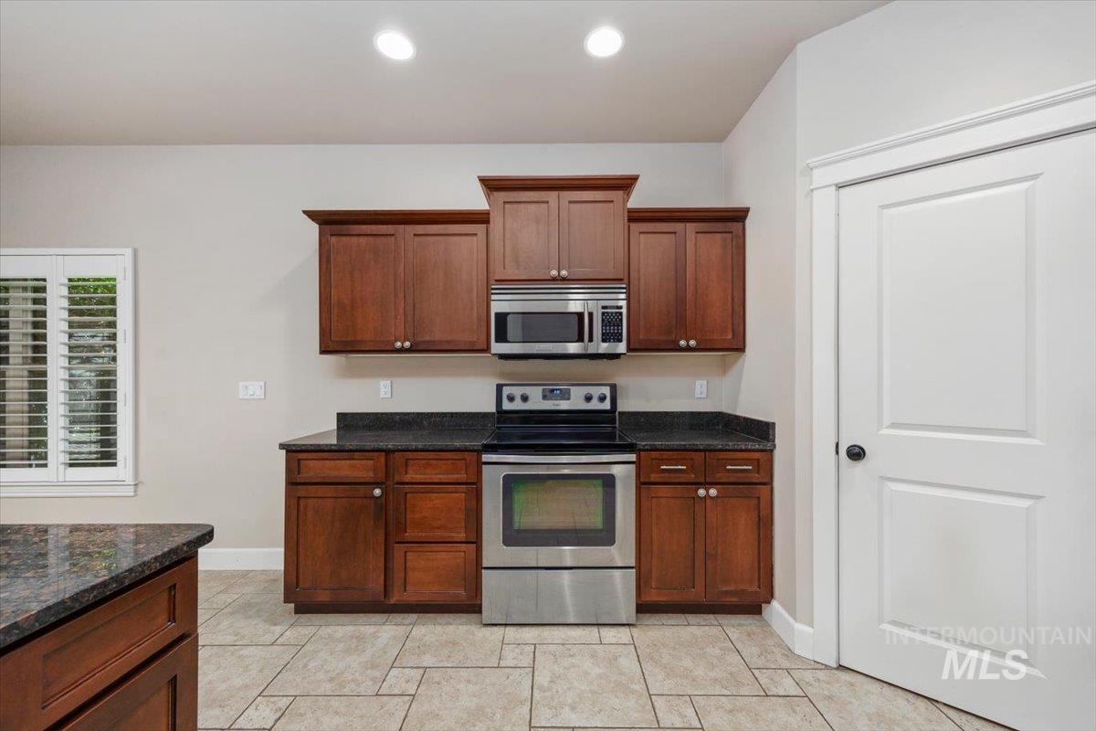 1625 Brookfield Court Property Photo 18