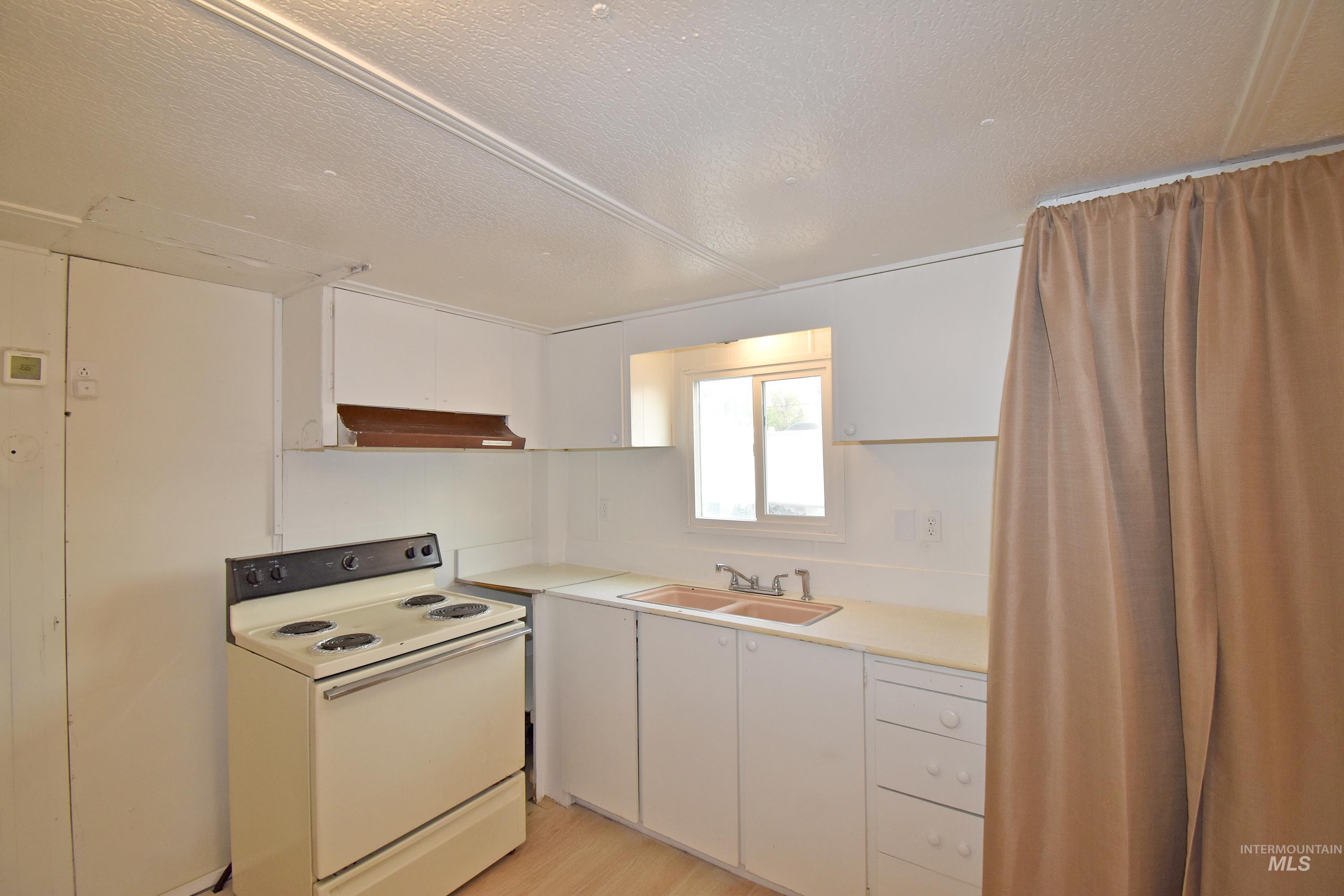 1265 Elm Street #3 Property Photo 6