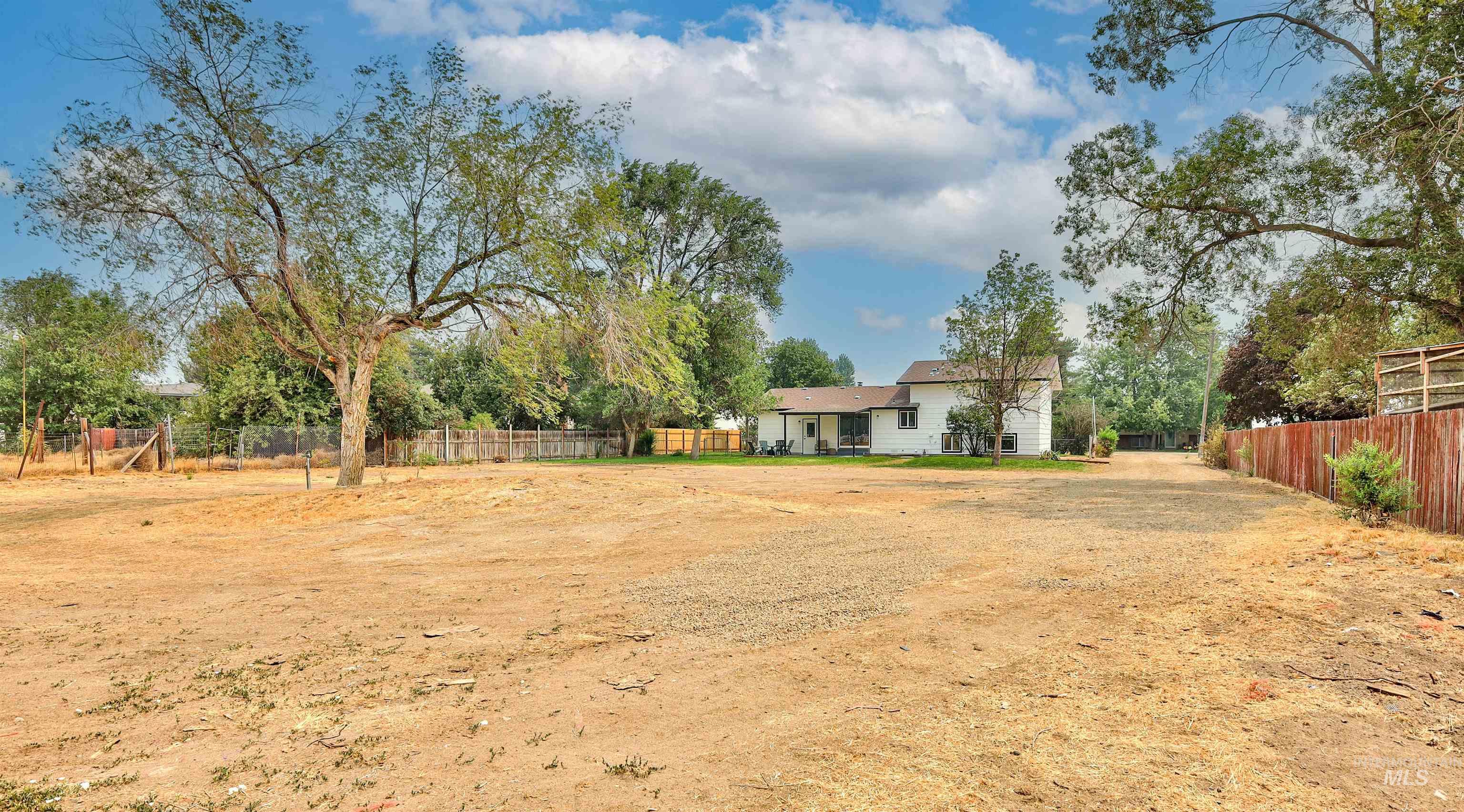 3837 Nw Dutton Property Photo 29