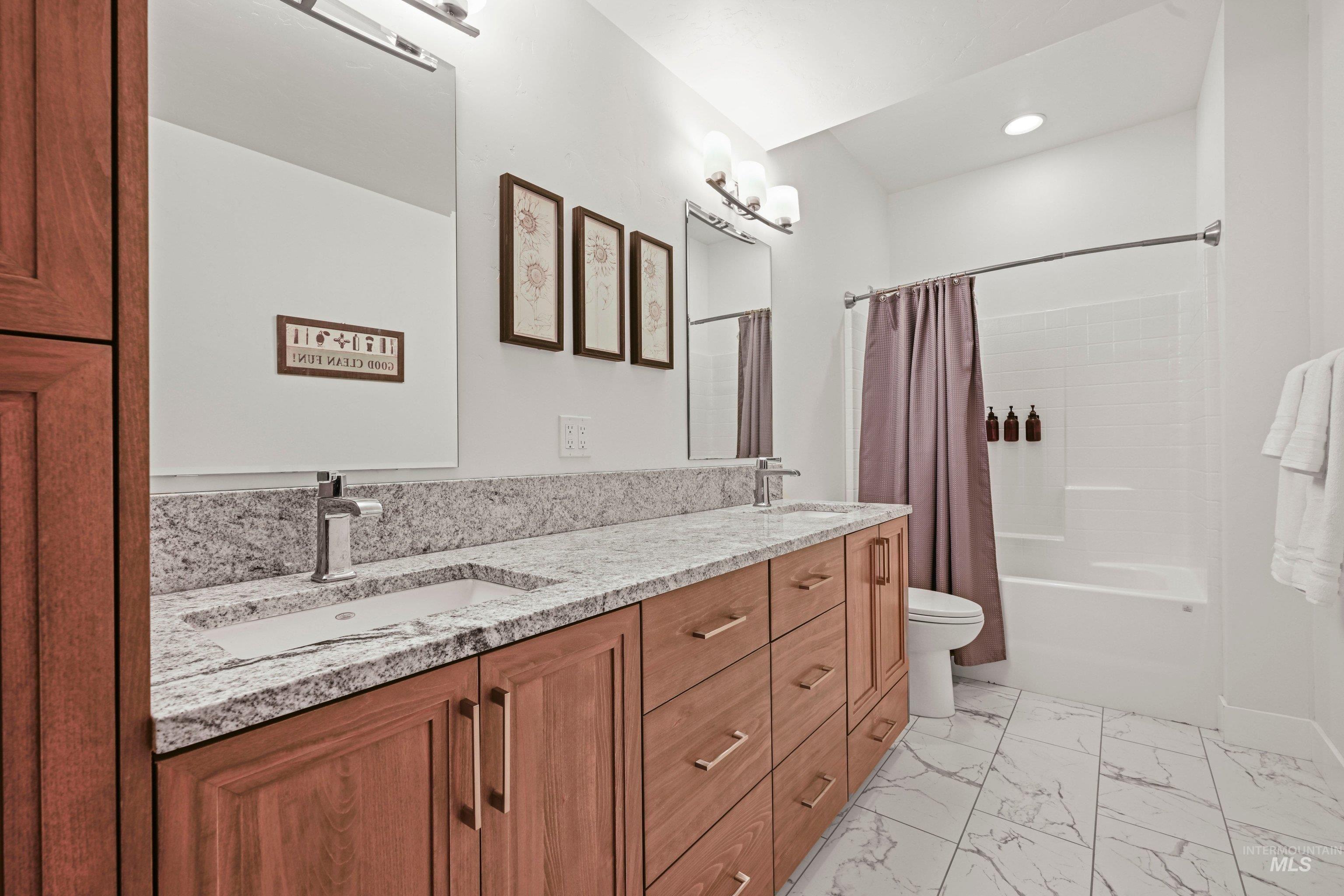 42 Shoemaker Lane Property Photo 38