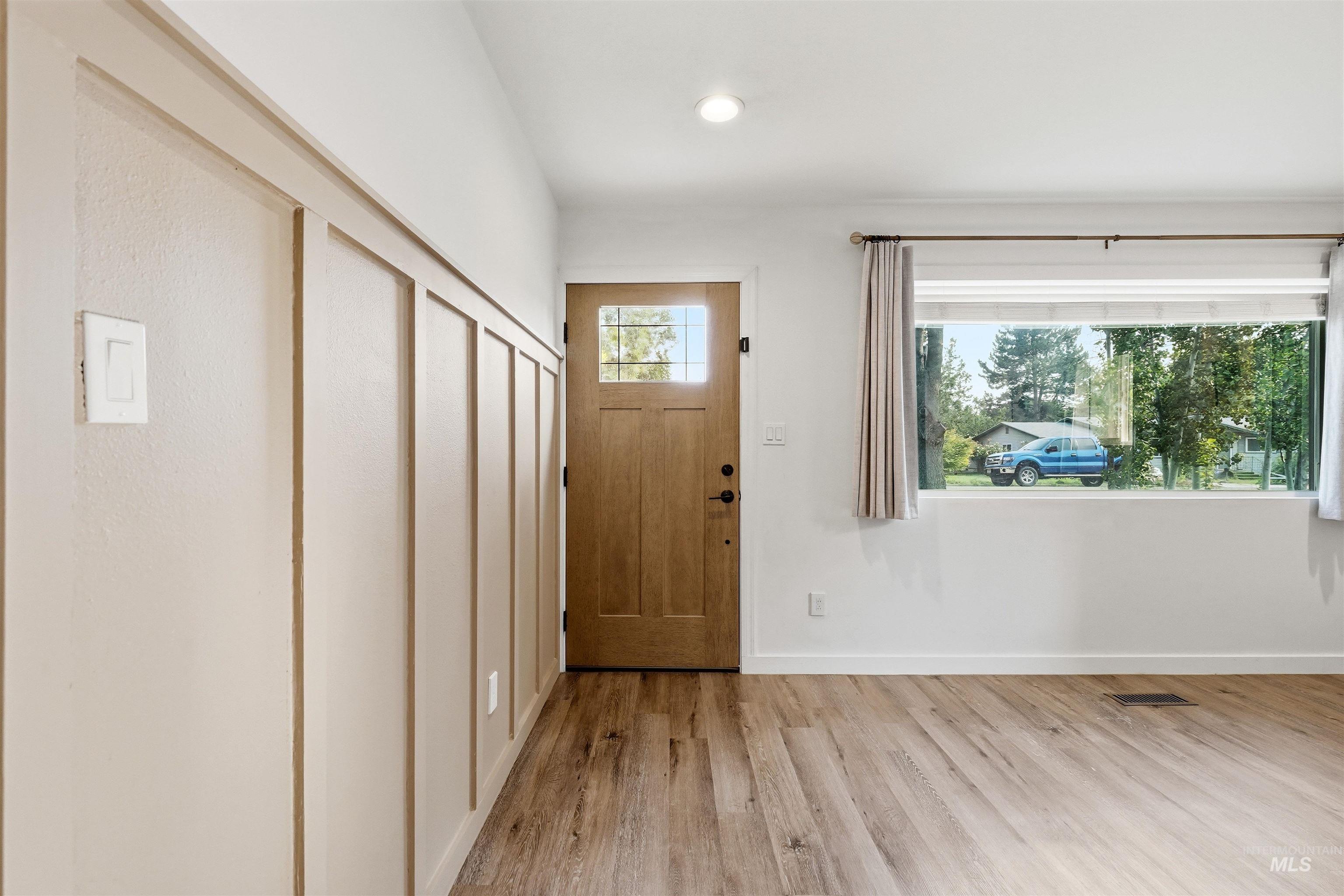 1817 Willow St Property Photo 7