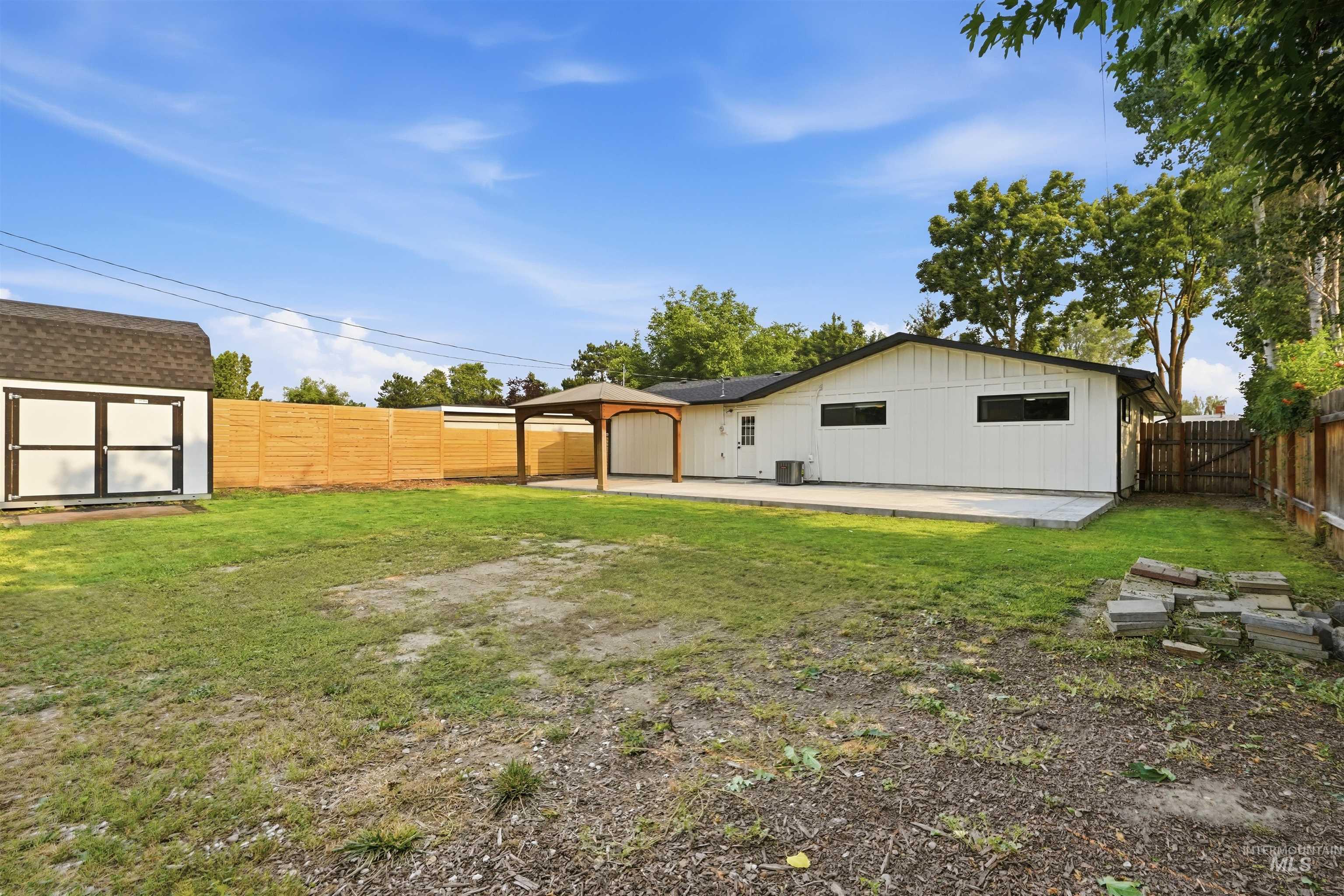 1817 Willow St Property Photo 39