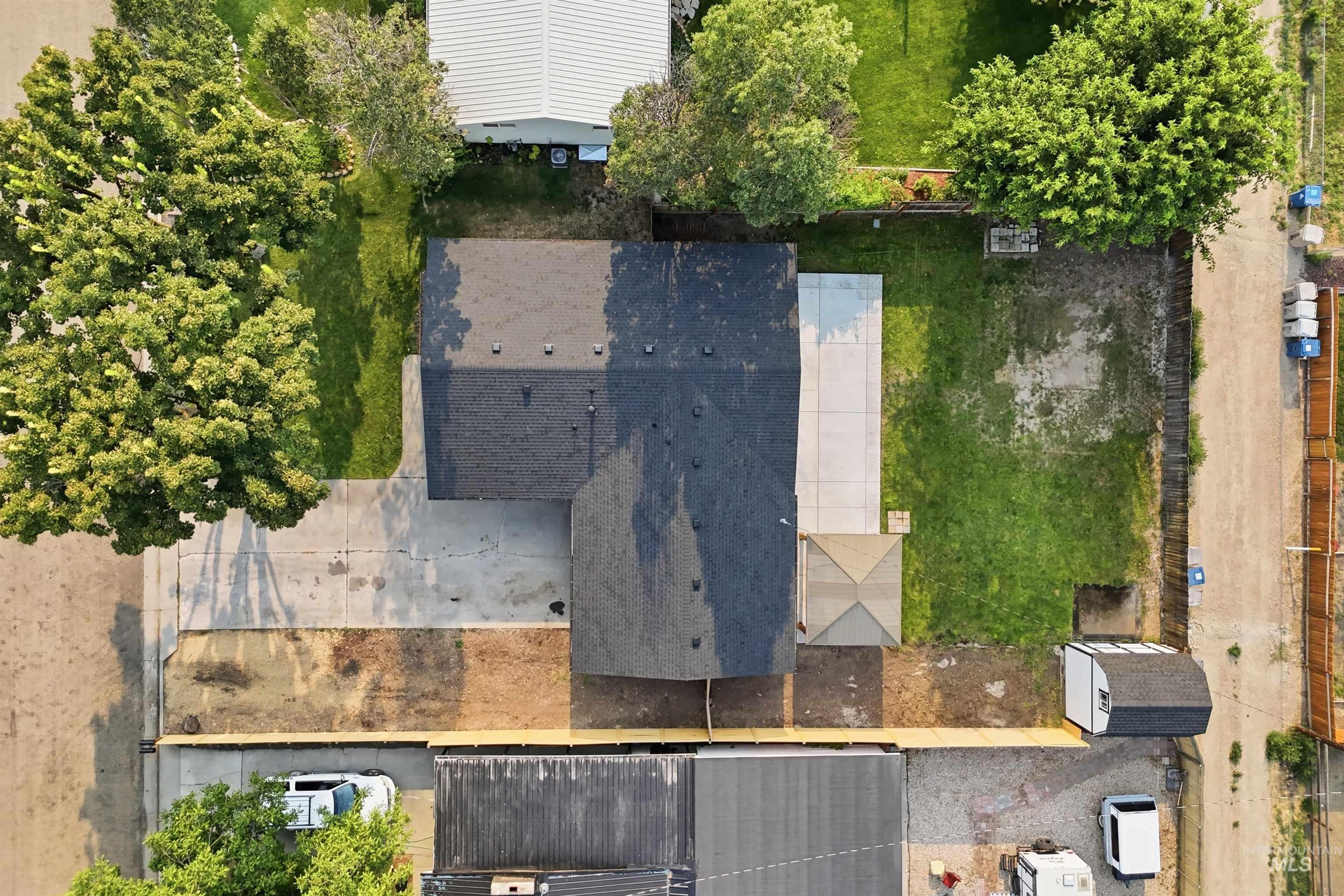 1817 Willow St Property Photo 43