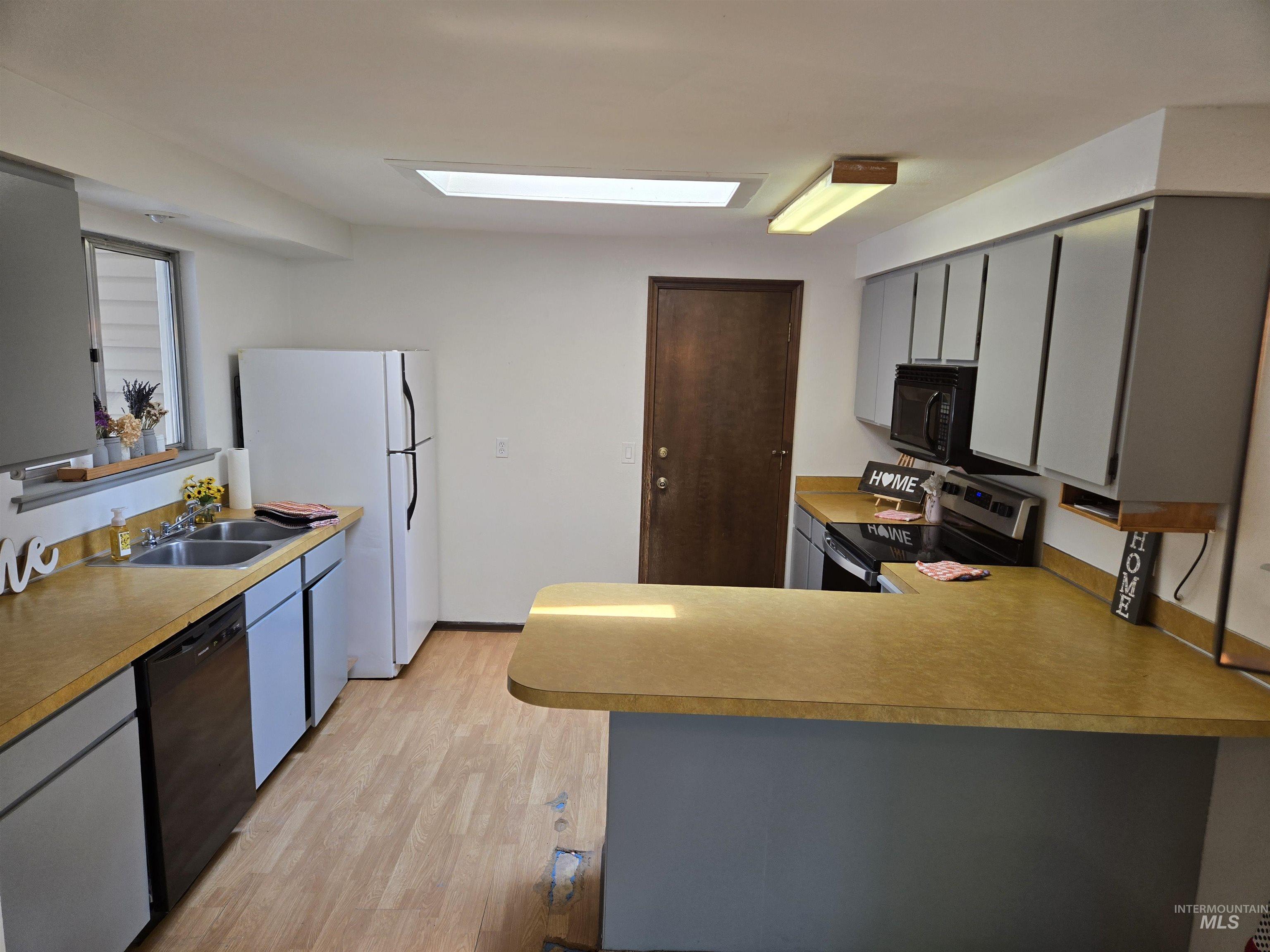 525 Reiter Dr Property Photo 9