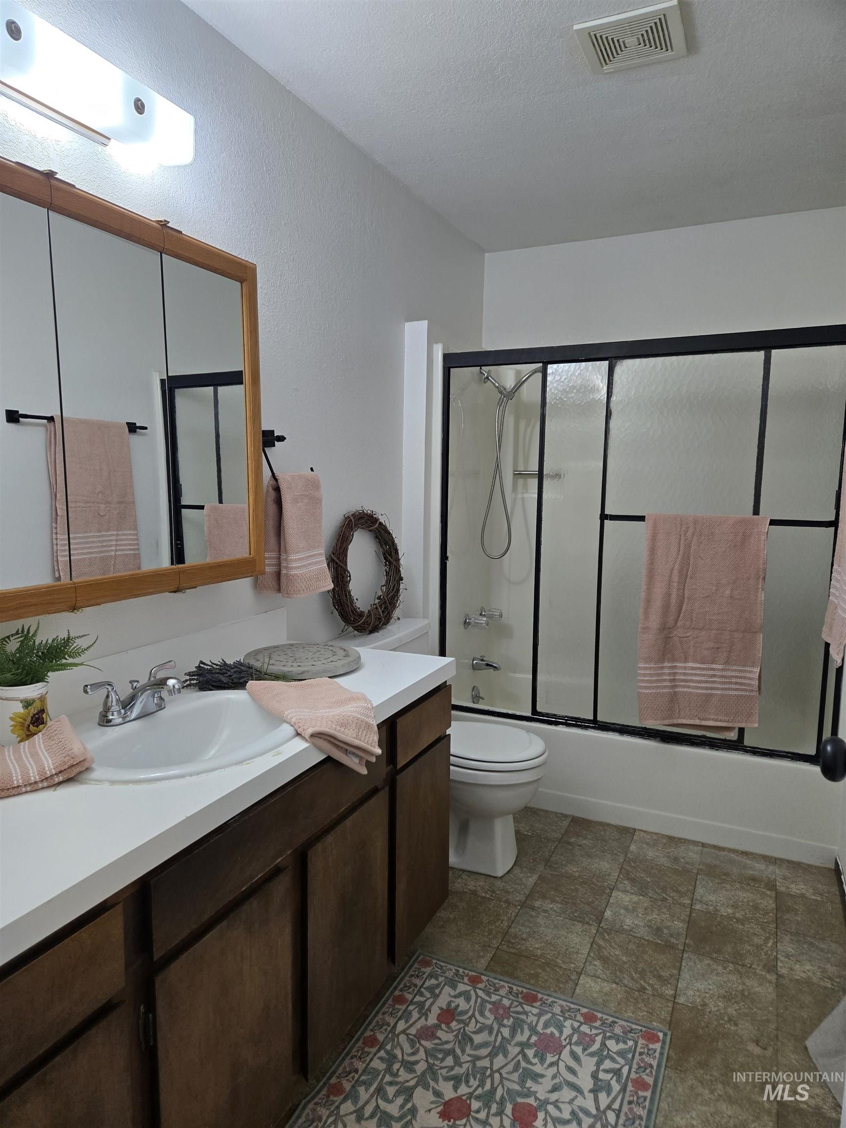525 Reiter Dr Property Photo 16