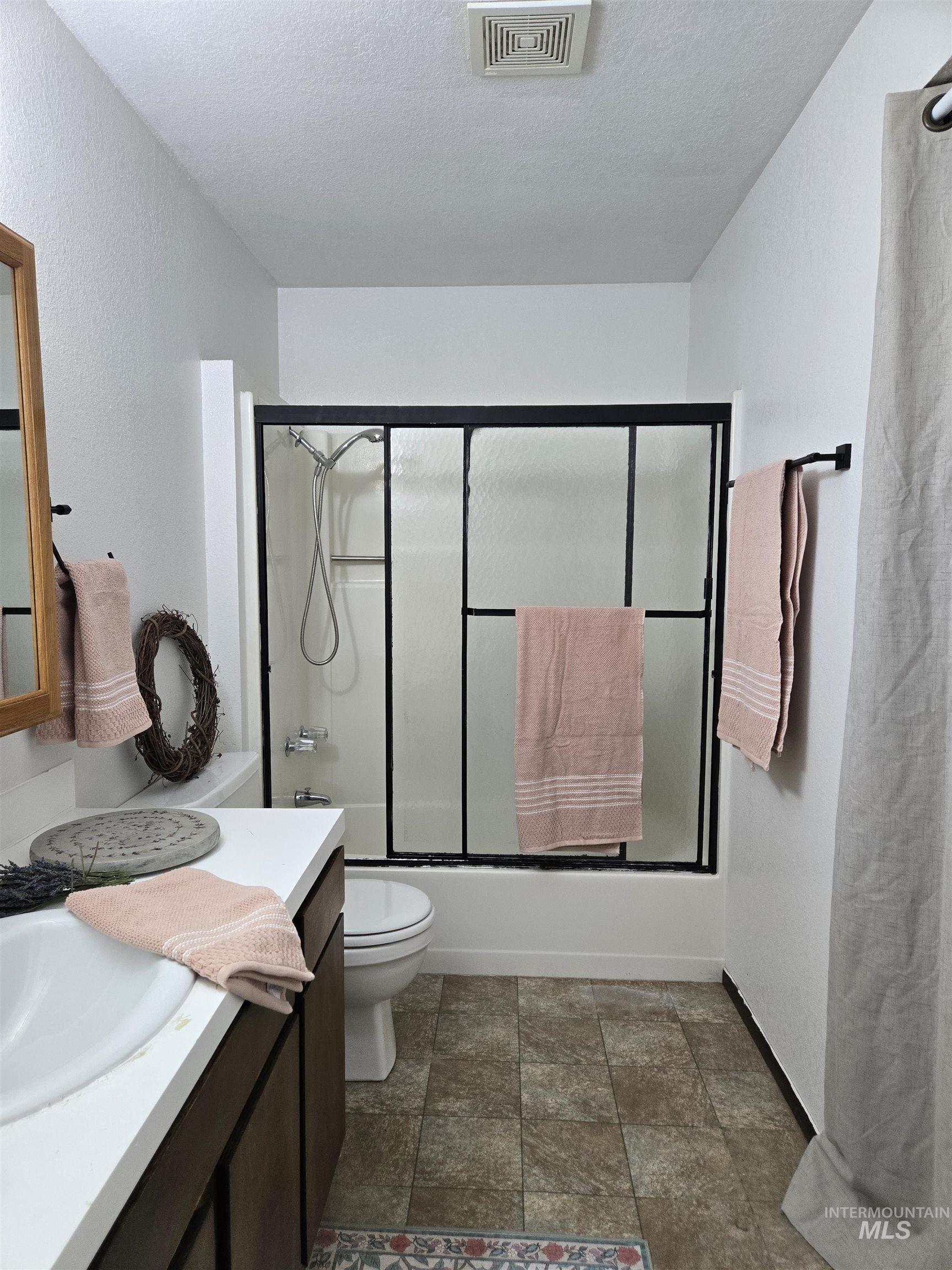 525 Reiter Dr Property Photo 17