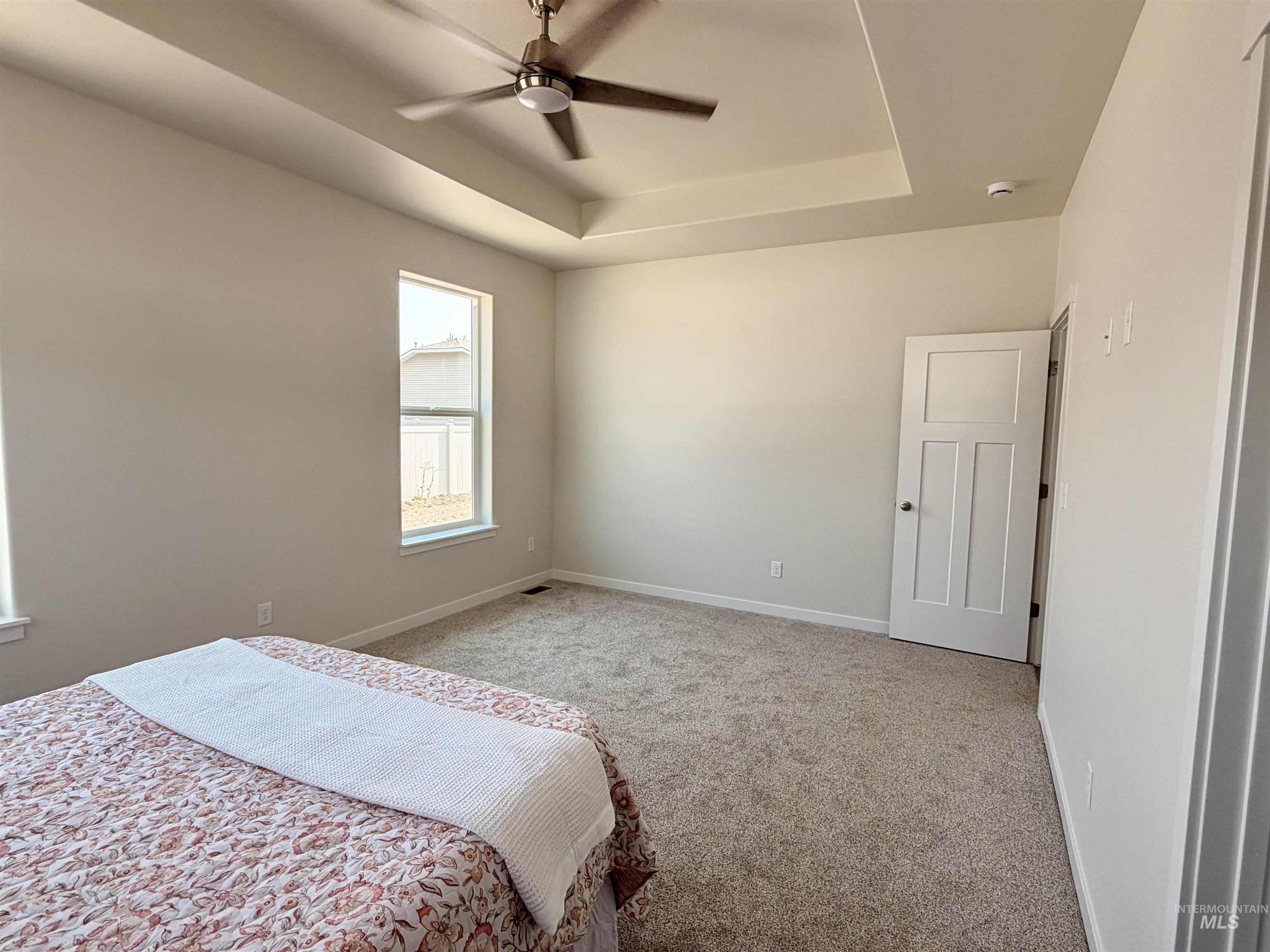 766 Waveland Avenue Property Photo 10