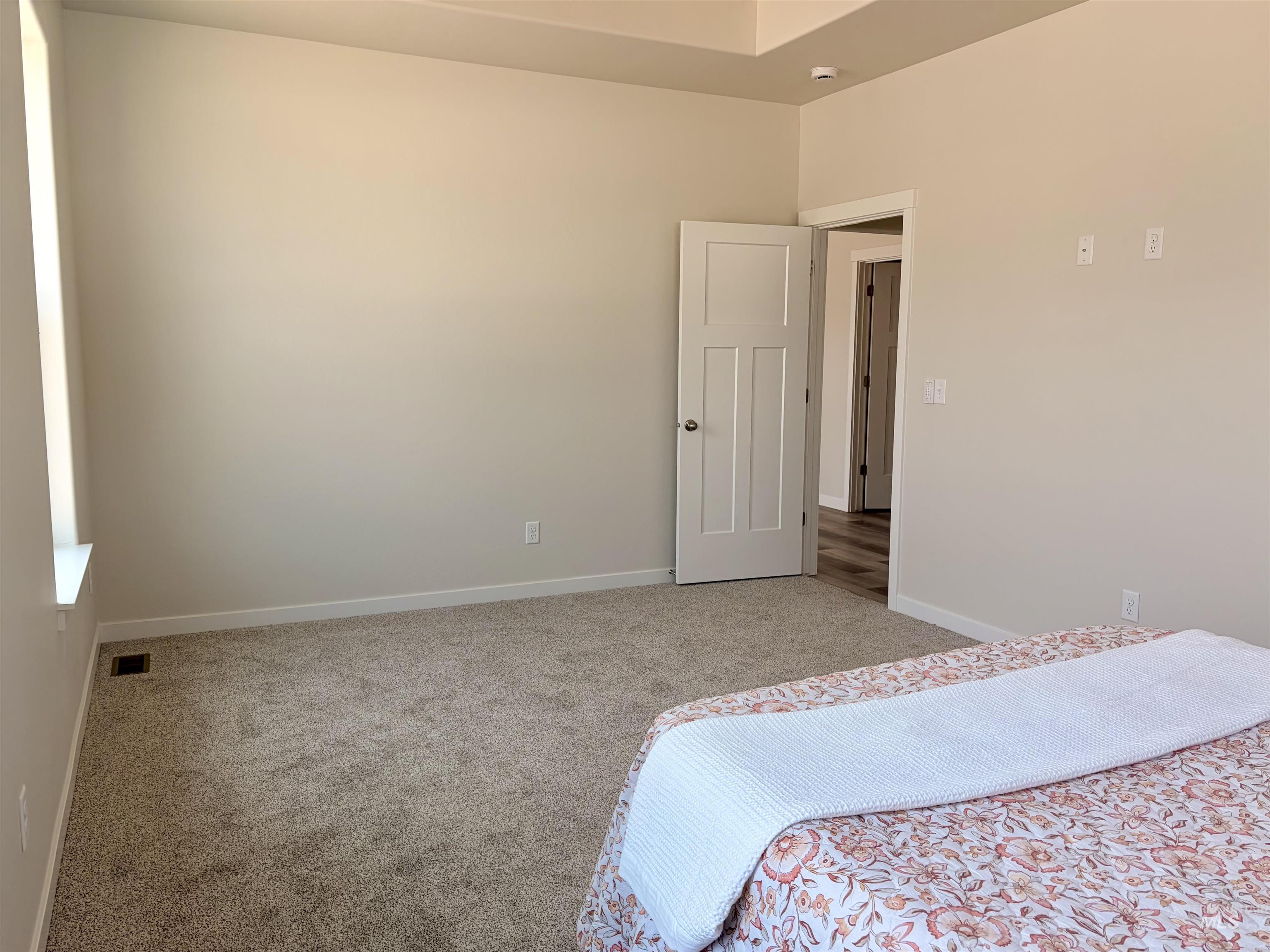766 Waveland Avenue Property Photo 11
