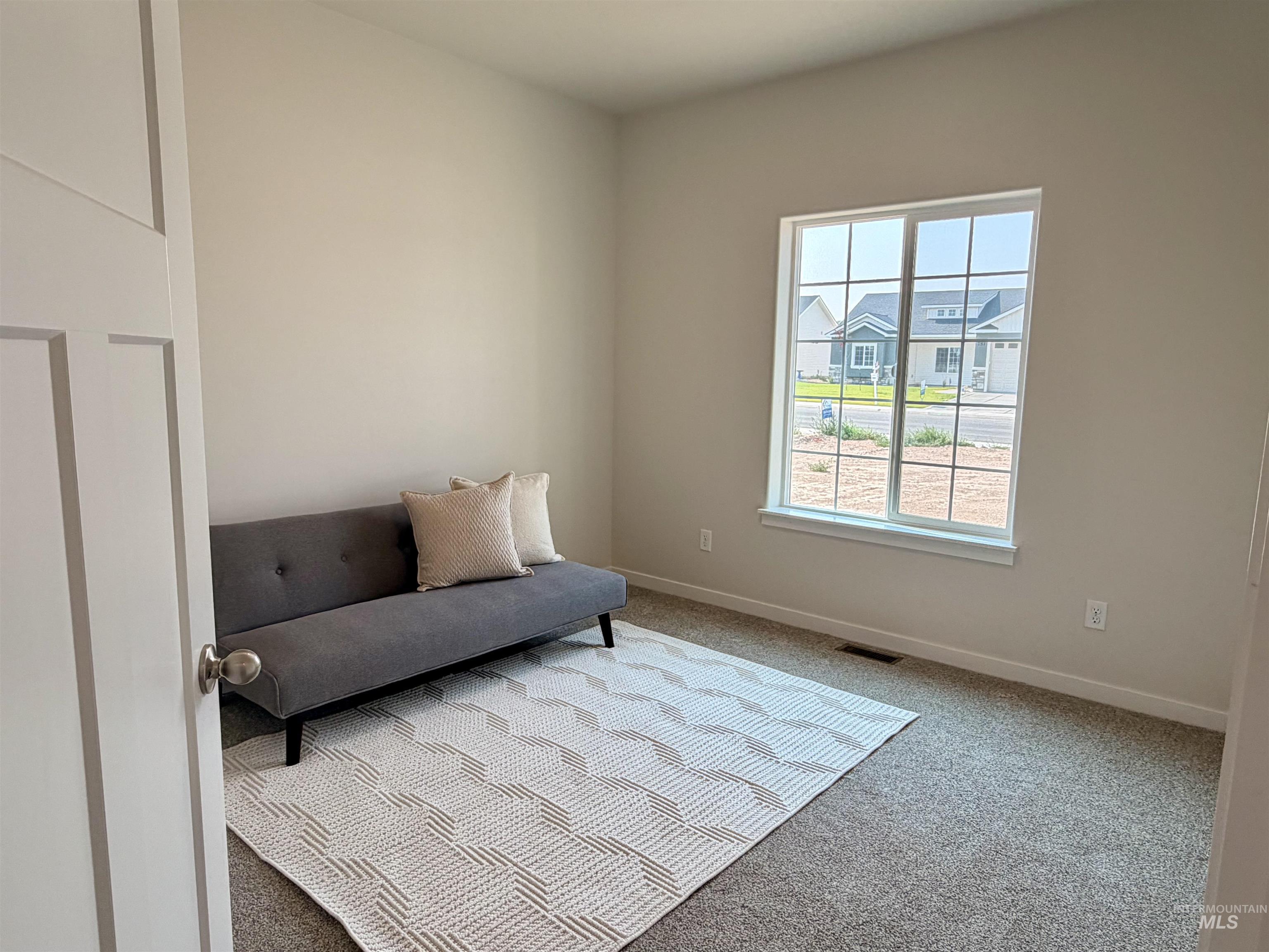 766 Waveland Avenue Property Photo 17