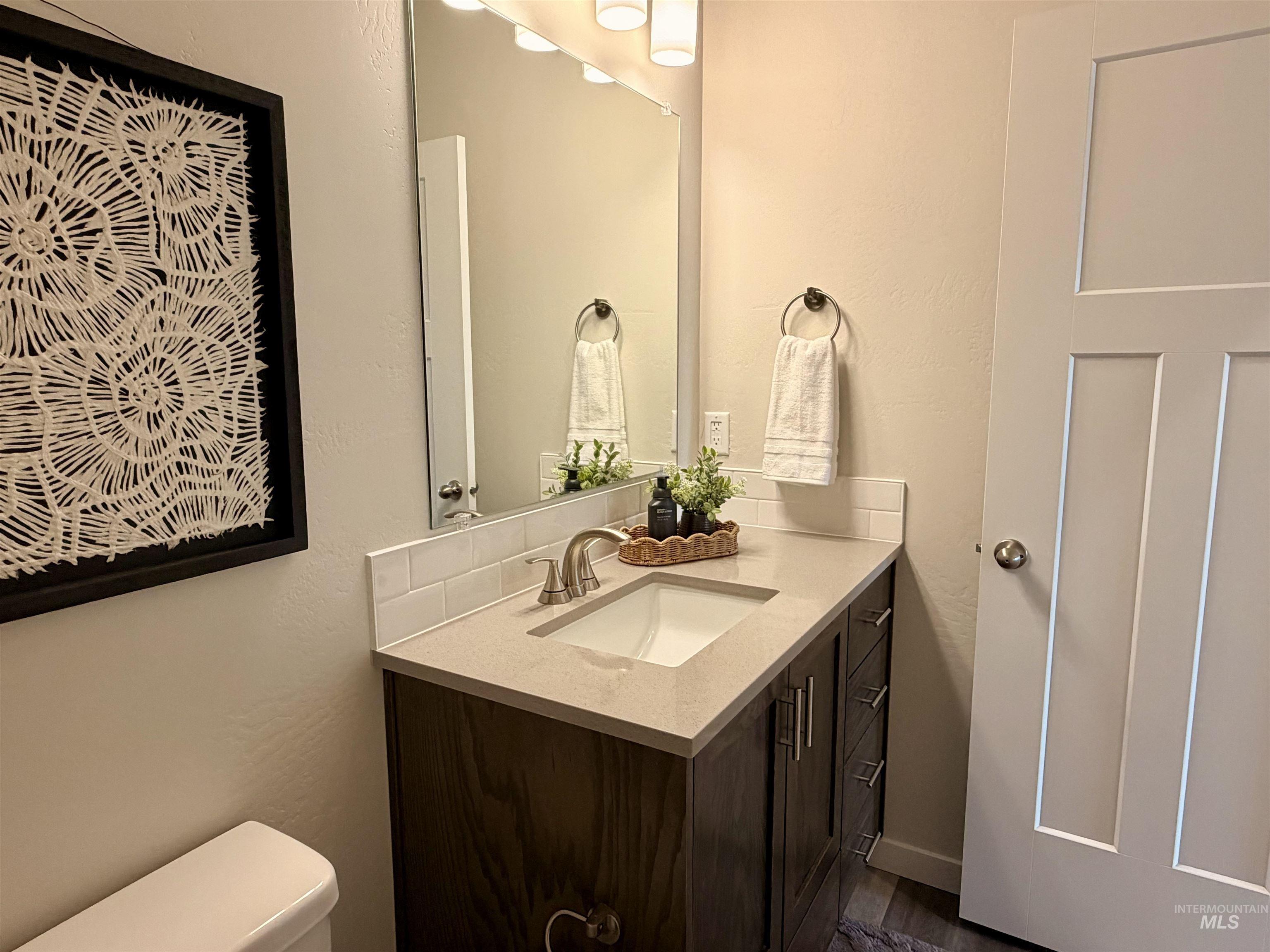 766 Waveland Avenue Property Photo 23