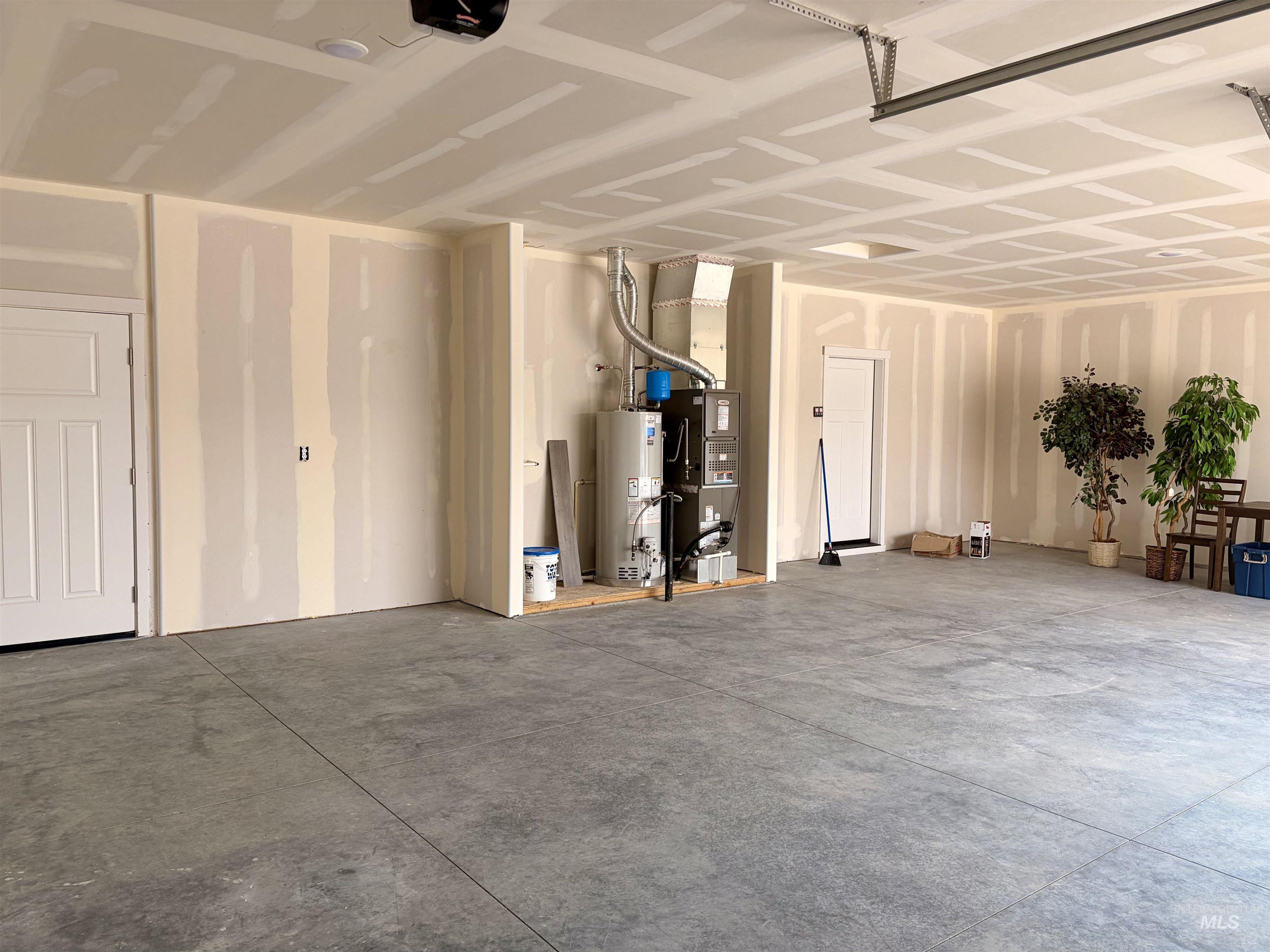 766 Waveland Avenue Property Photo 31