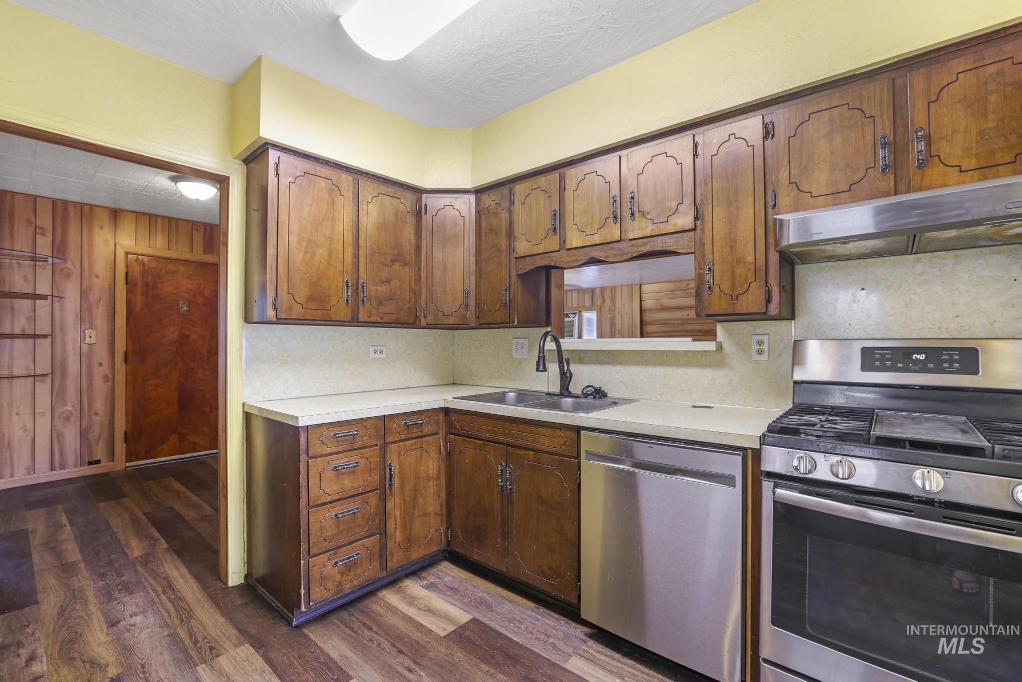 325 East Ave D Property Photo 11