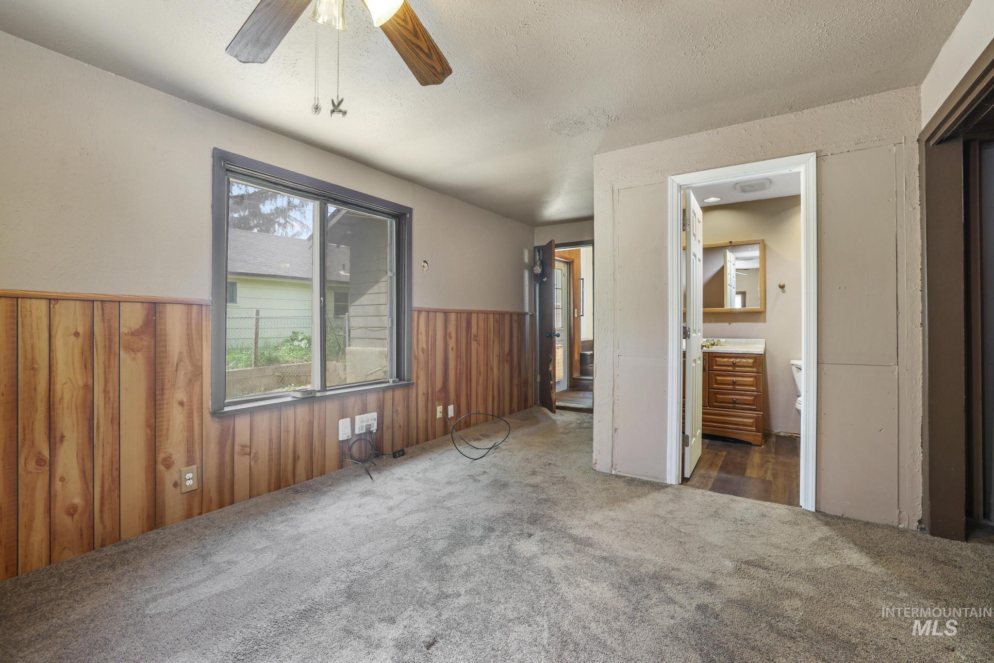325 East Ave D Property Photo 20