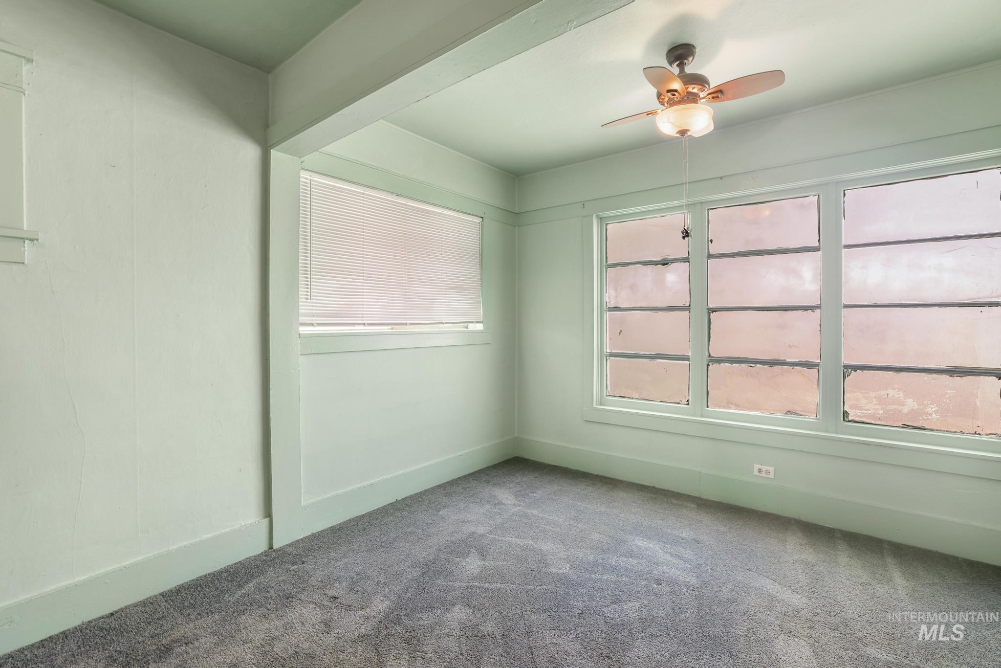 325 East Ave D Property Photo 27