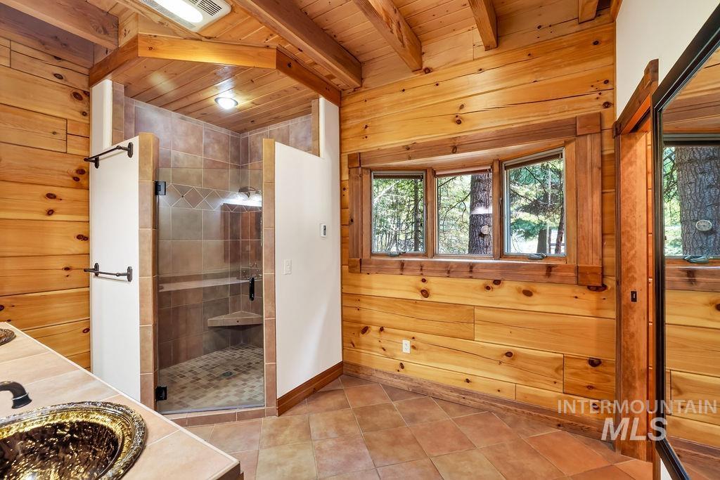 1295 Bitterroot Drive Property Photo 21