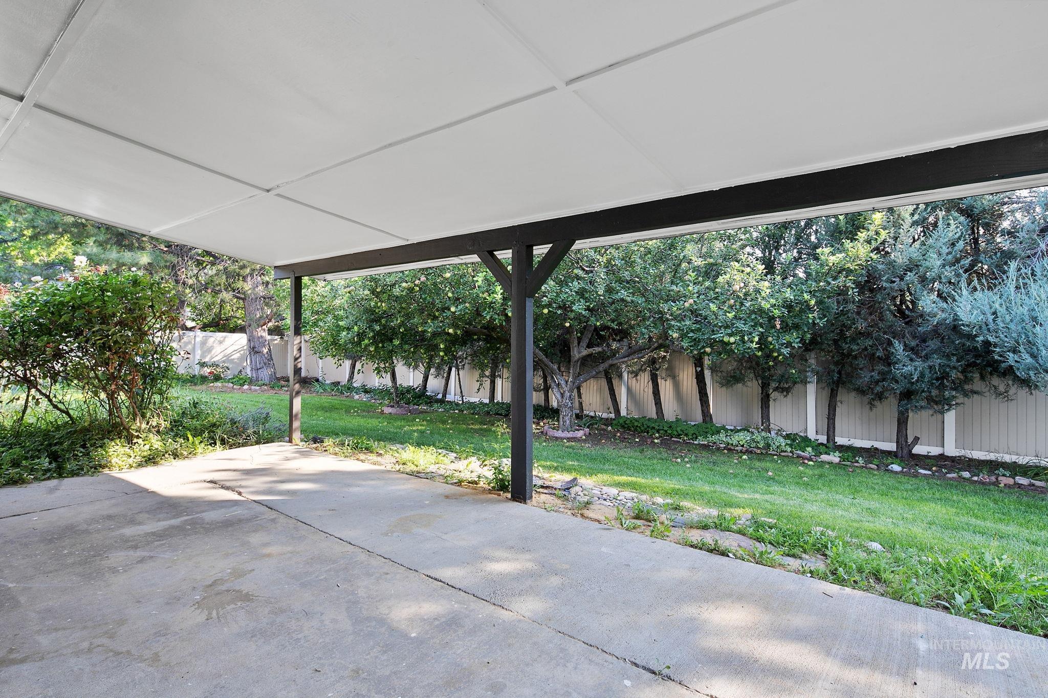 3385 N Creswell Way Property Photo 20