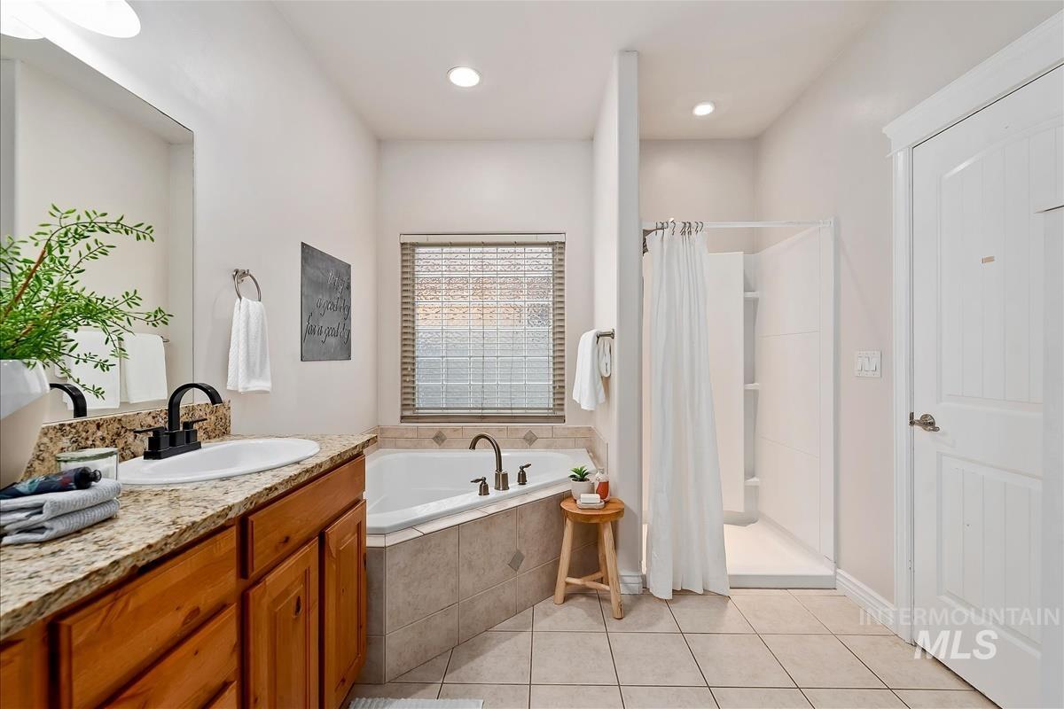 296 E Baldwin Street Property Photo 28