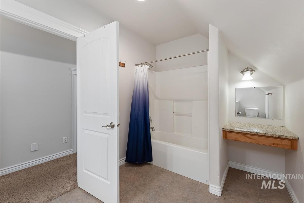 296 E Baldwin Street Property Photo 32
