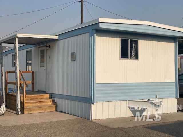 689 Fortner St Property Photo 5