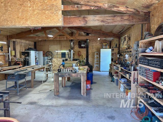 689 Fortner St Property Photo 8