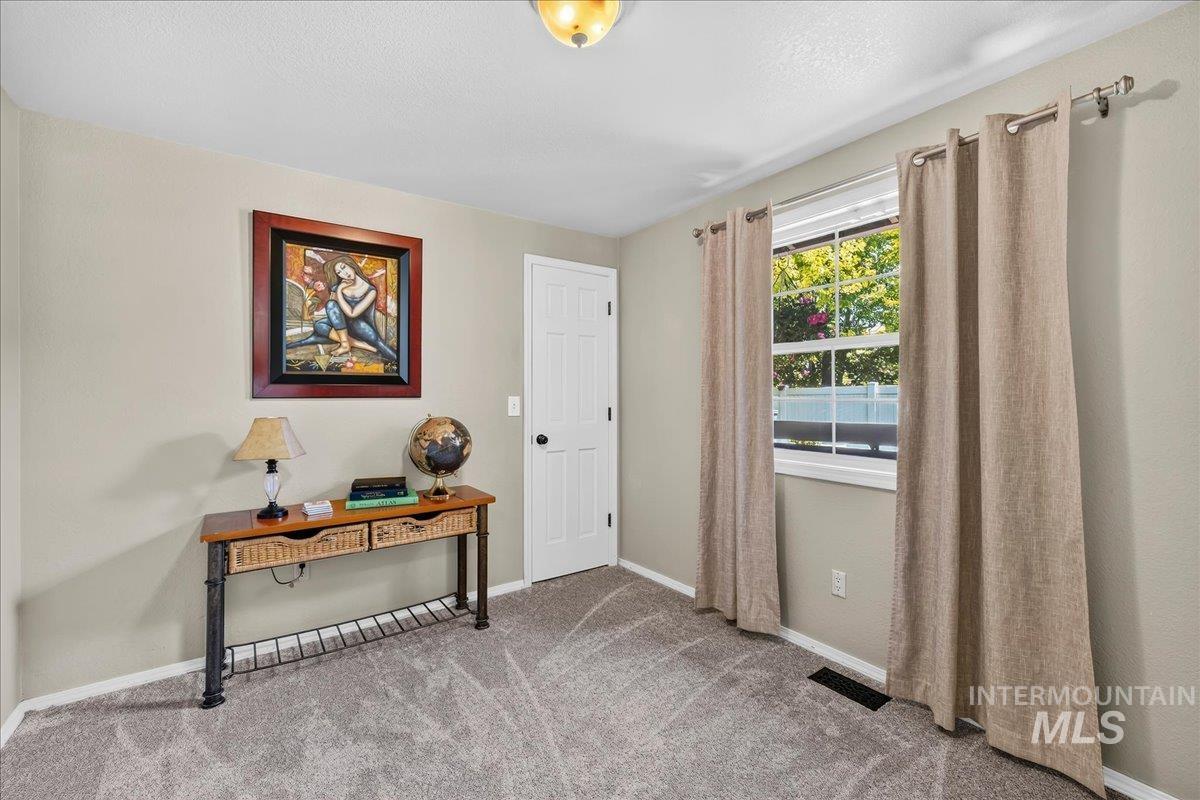 6800 W Gillis Dr. Property Photo 11