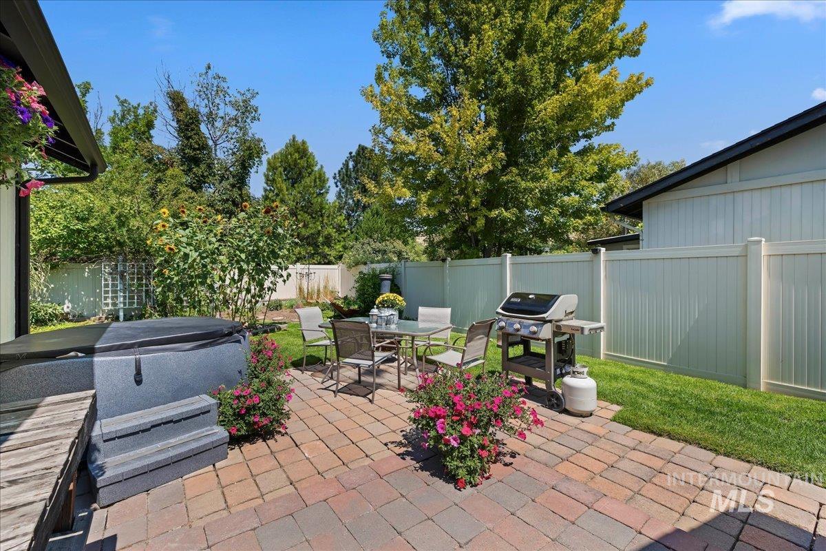 6800 W Gillis Dr. Property Photo 14