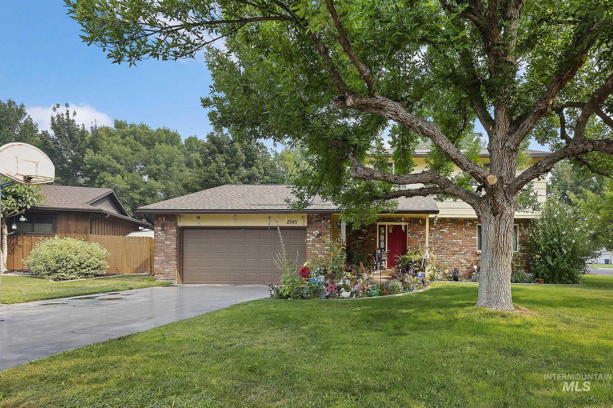 2345 Longbow Dr Property Photo 1