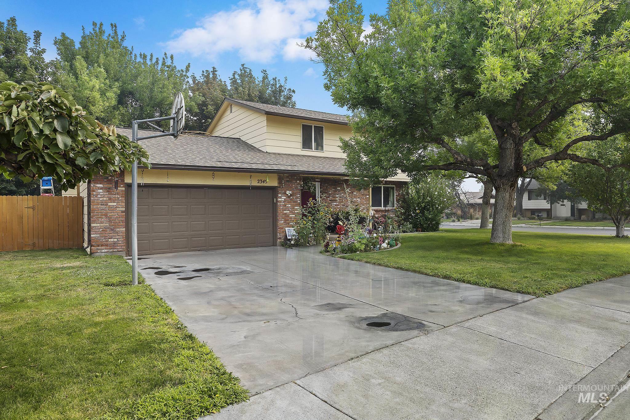 2345 Longbow Dr Property Photo 2