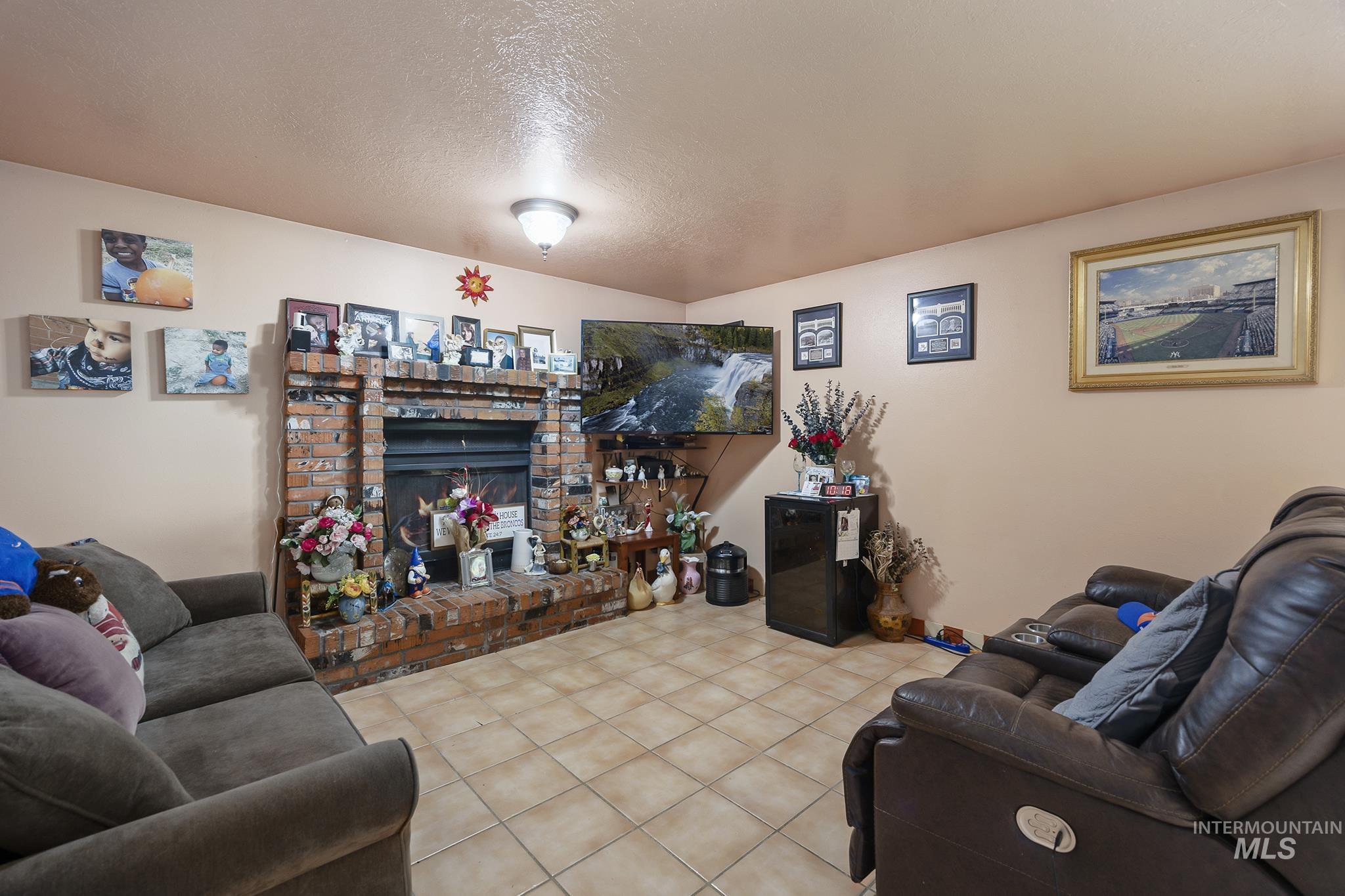 2345 Longbow Dr Property Photo 13