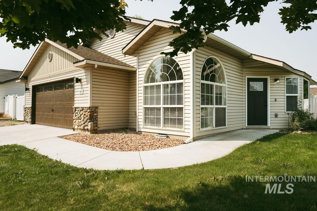 562 Picabo Dr Property Photo 2