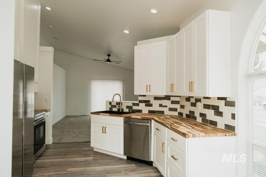 562 Picabo Dr Property Photo 12