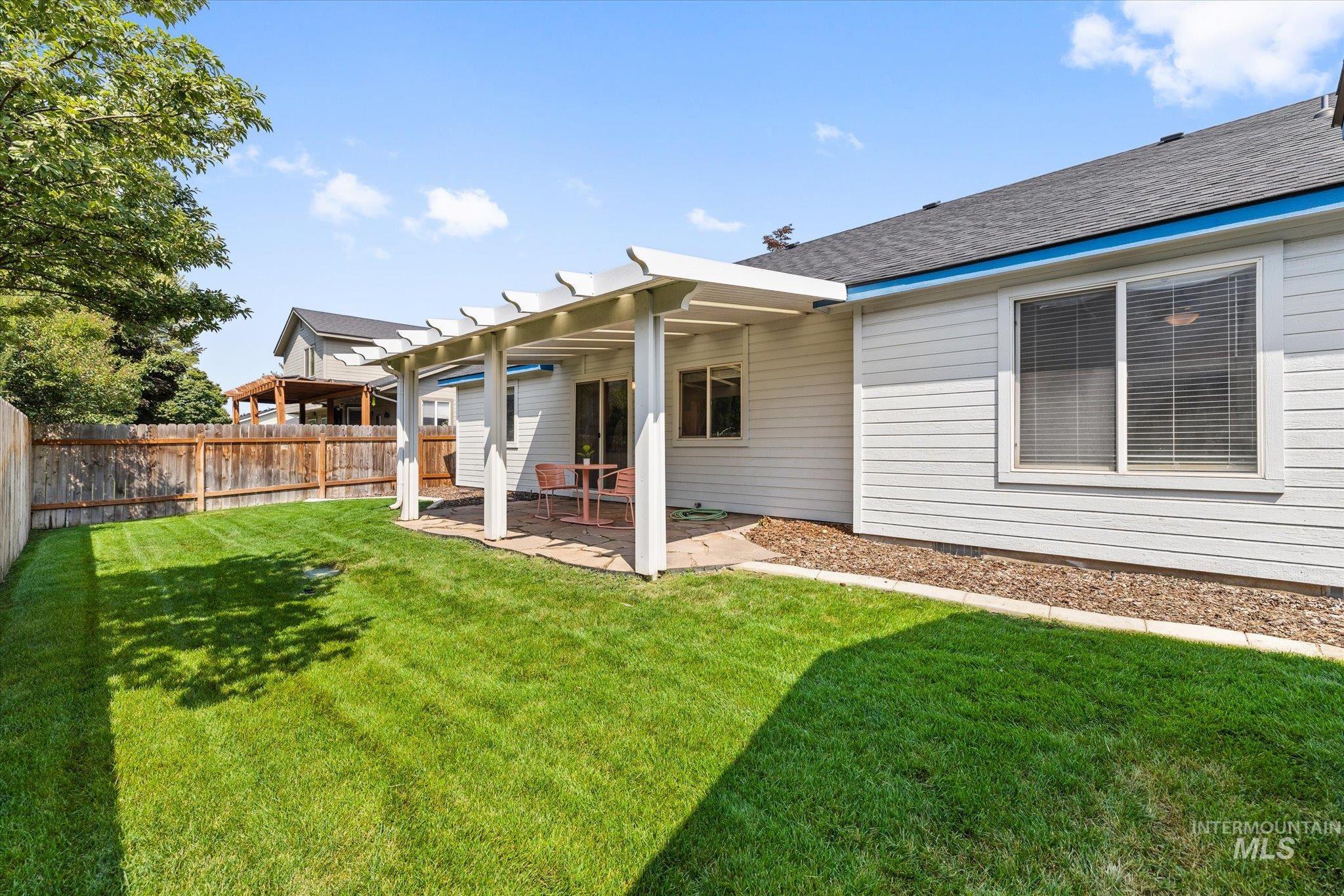 13277 W Fig St Property Photo 2