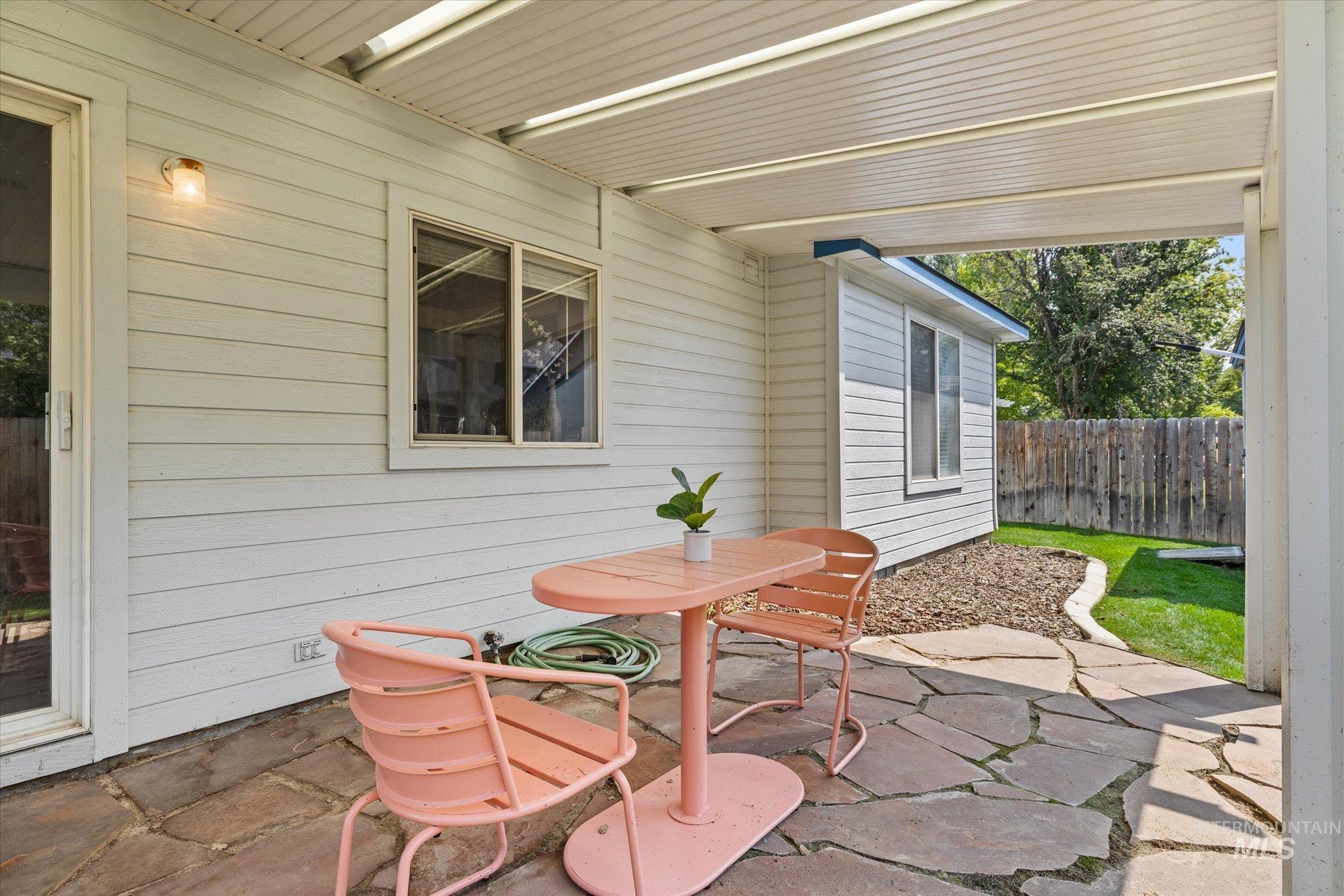 13277 W Fig St Property Photo 3
