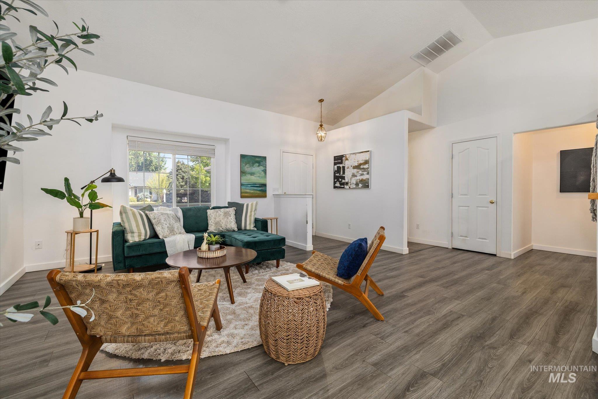 13277 W Fig St Property Photo 6