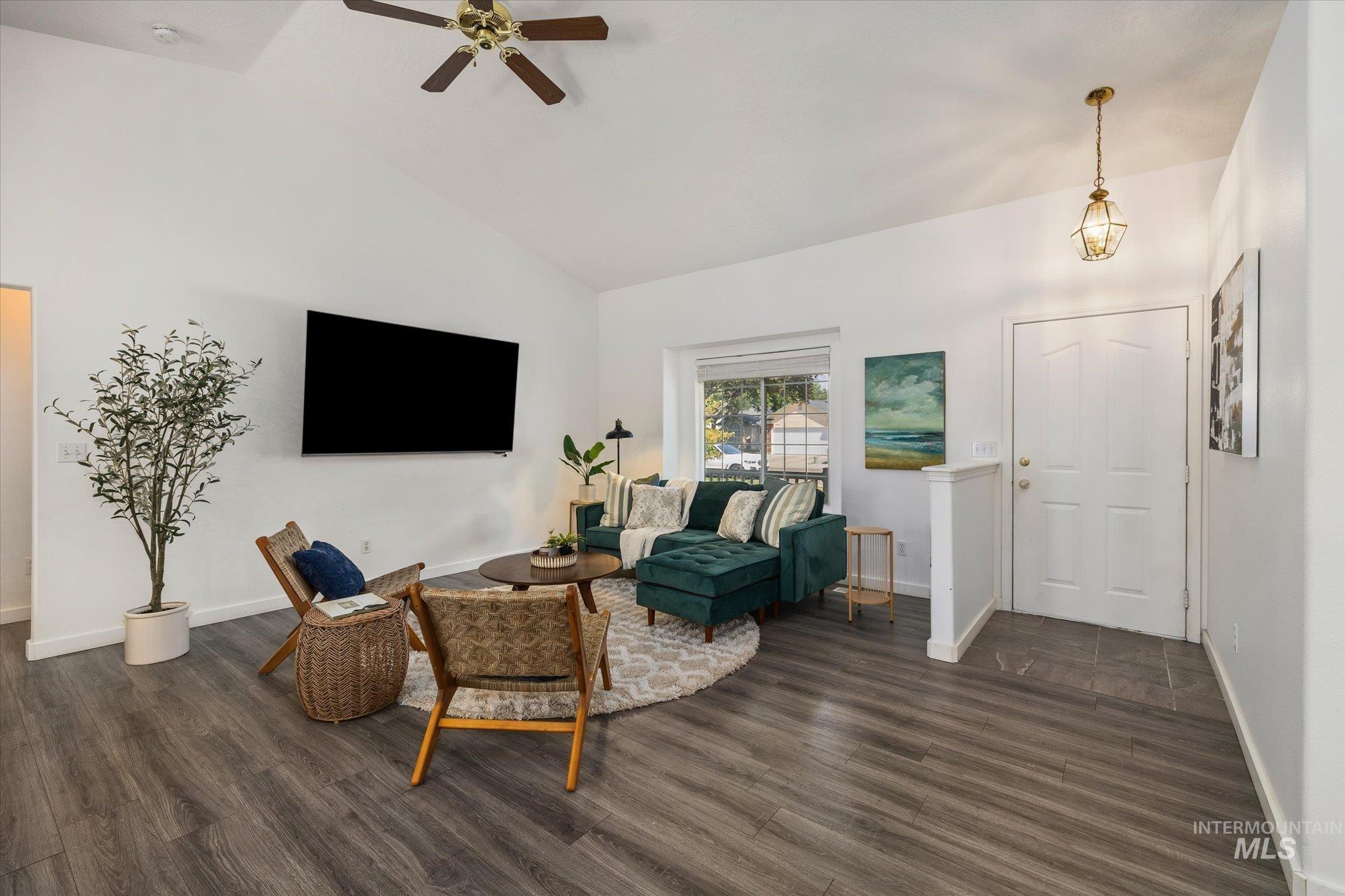 13277 W Fig St Property Photo 8