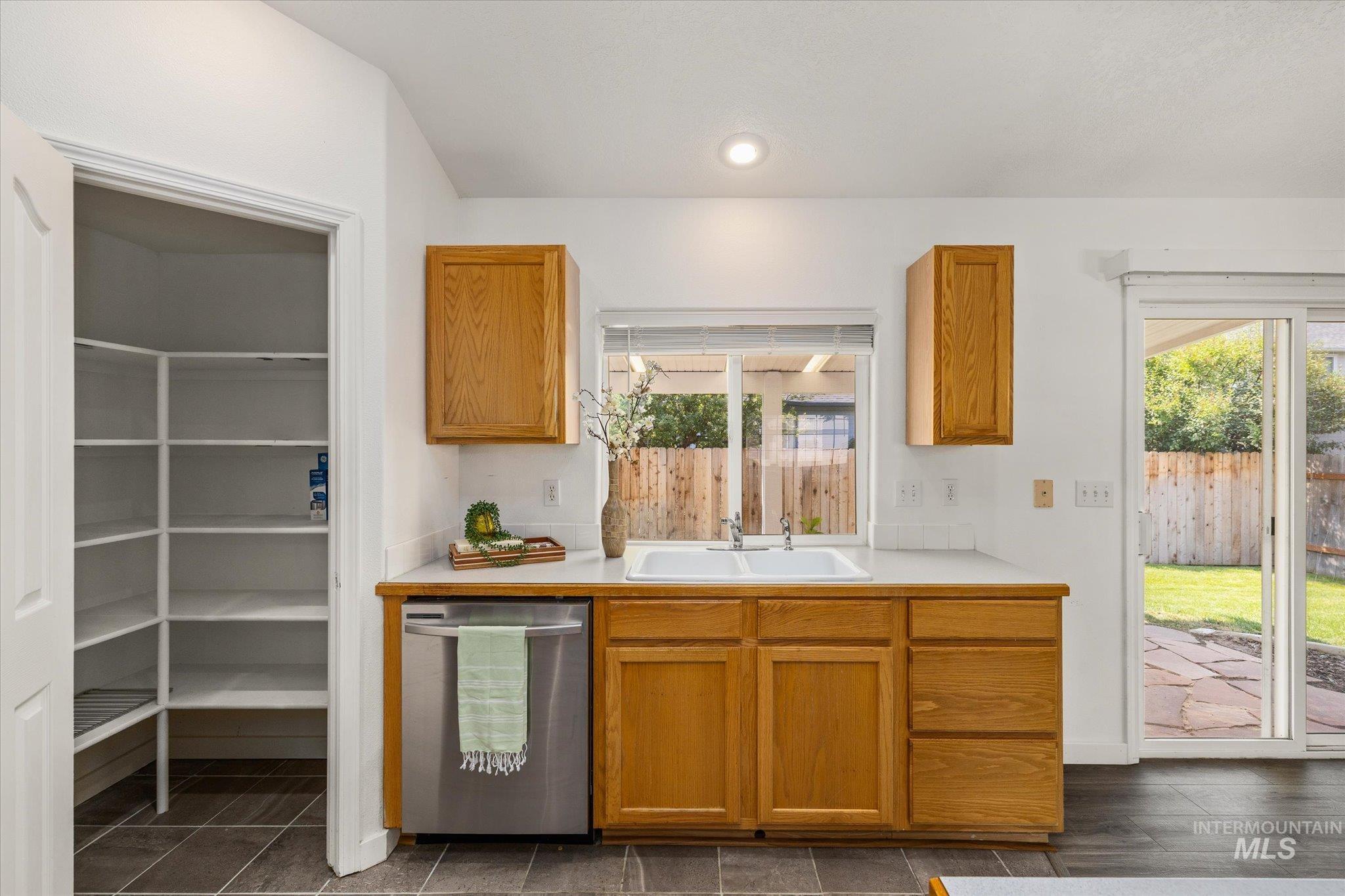 13277 W Fig St Property Photo 18
