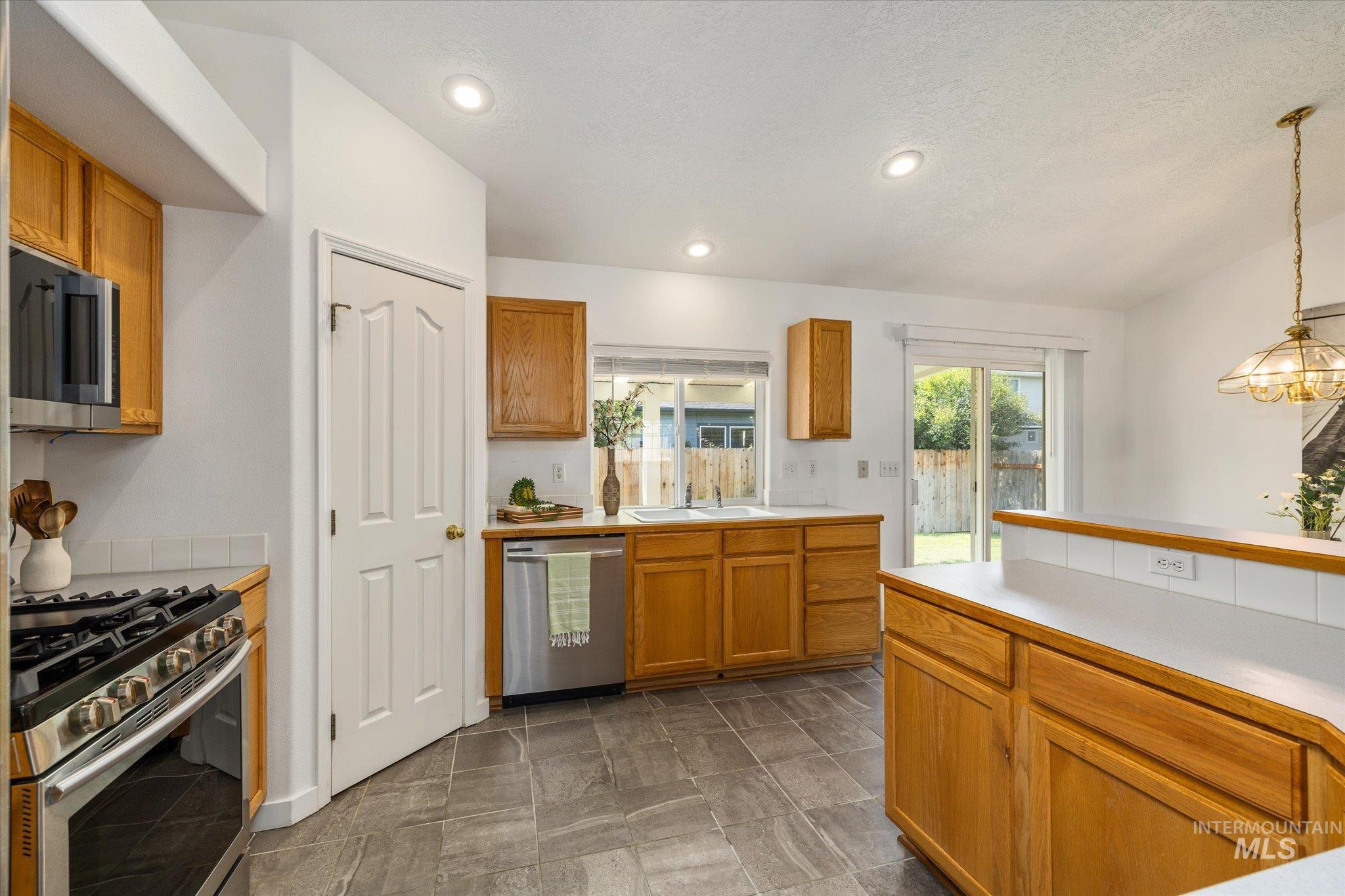 13277 W Fig St Property Photo 20