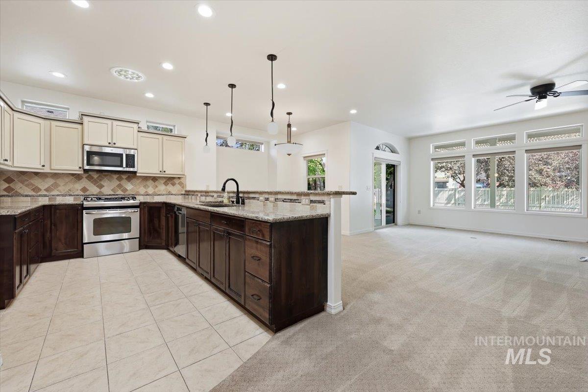 3002 W Astonte Ct. Property Photo 12